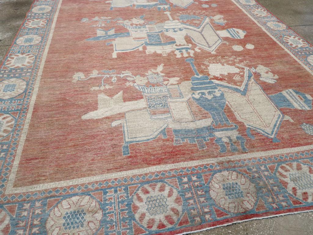 XXI secolo e contemporaneo Vaso moderno del Turkestan Orientale Khotan Tappeto formato camera in vendita