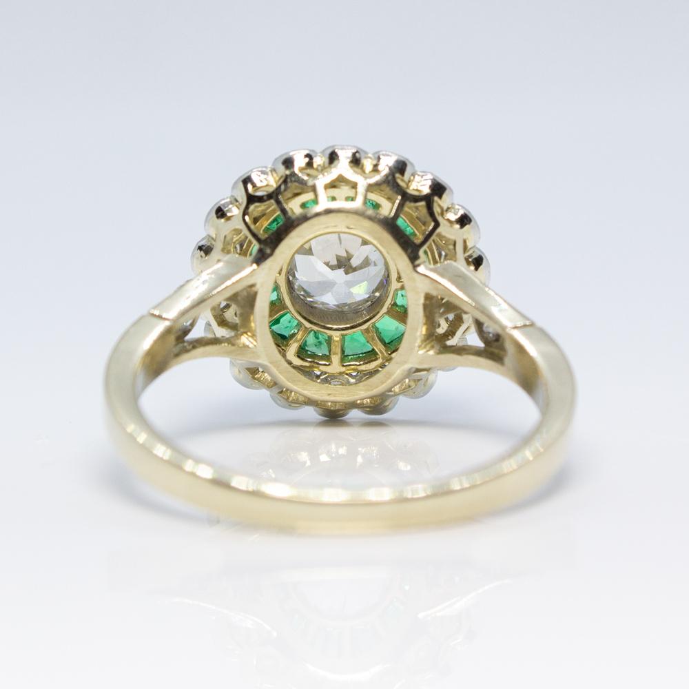 Round Cut Modern Edwardian Style 18 Karat Gold Diamond and Emerald Ring