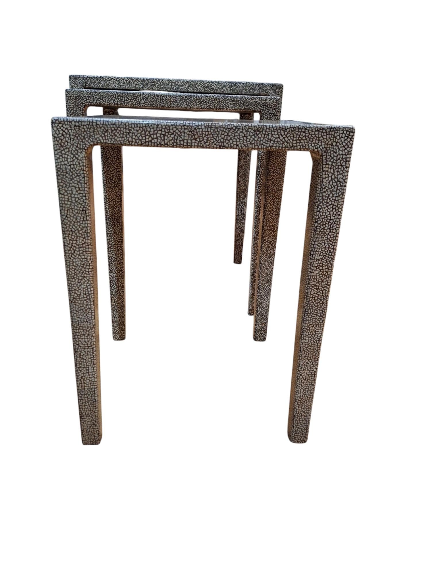 Modern Eggshell Lacquer Nesting Tables ~ Set of 3 ~ In Good Condition For Sale In San Francisco, CA
