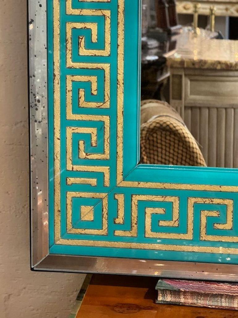 Acier Miroir moderne églomisé à clé grecque en vente