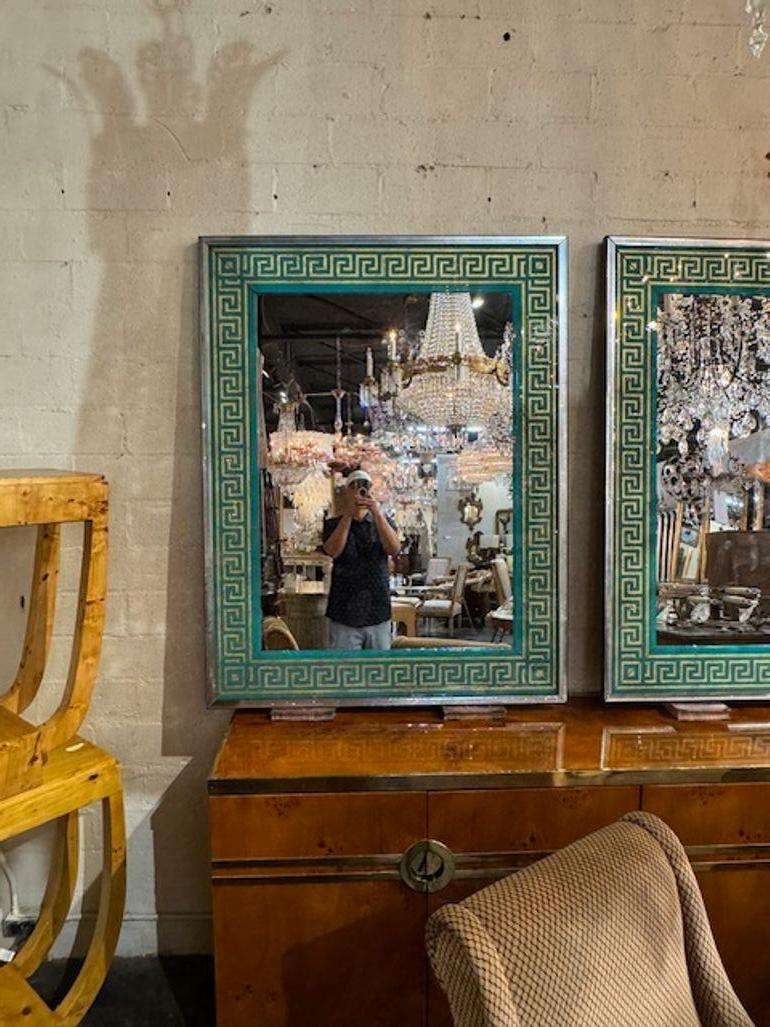 Miroir moderne églomisé à clé grecque en vente 2