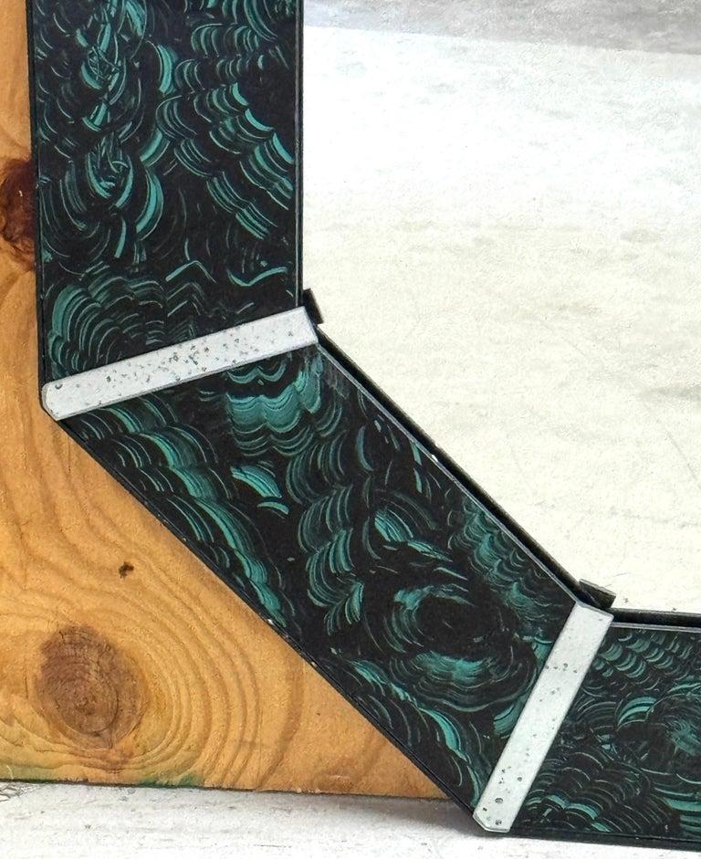 Annerito Modern Églomise Malachite Octagonal Mirror in vendita
