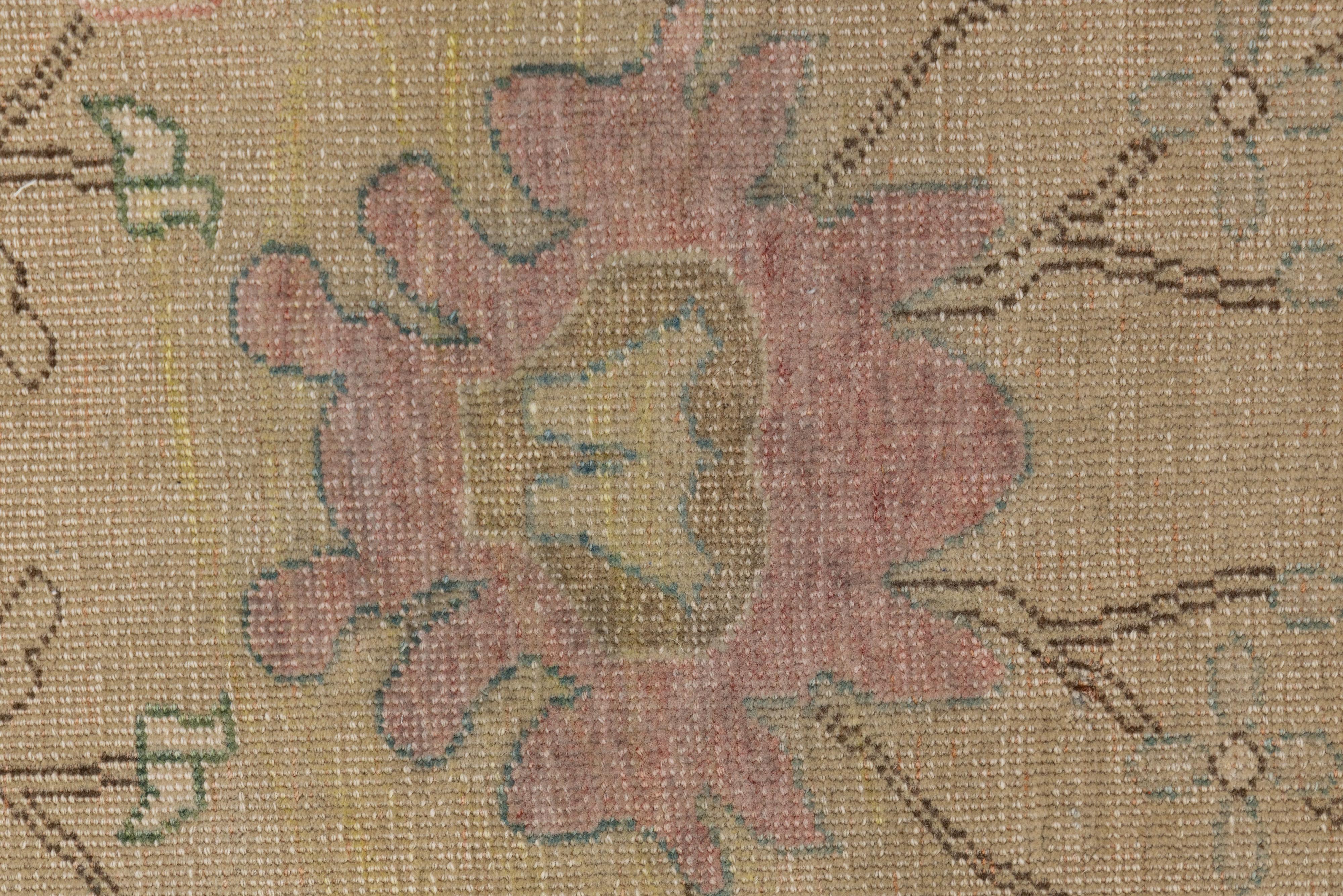 Moderner ägyptischer Oushak-Wollteppich handgefertigt in Tan mit Blumenmotiven im Angebot 5