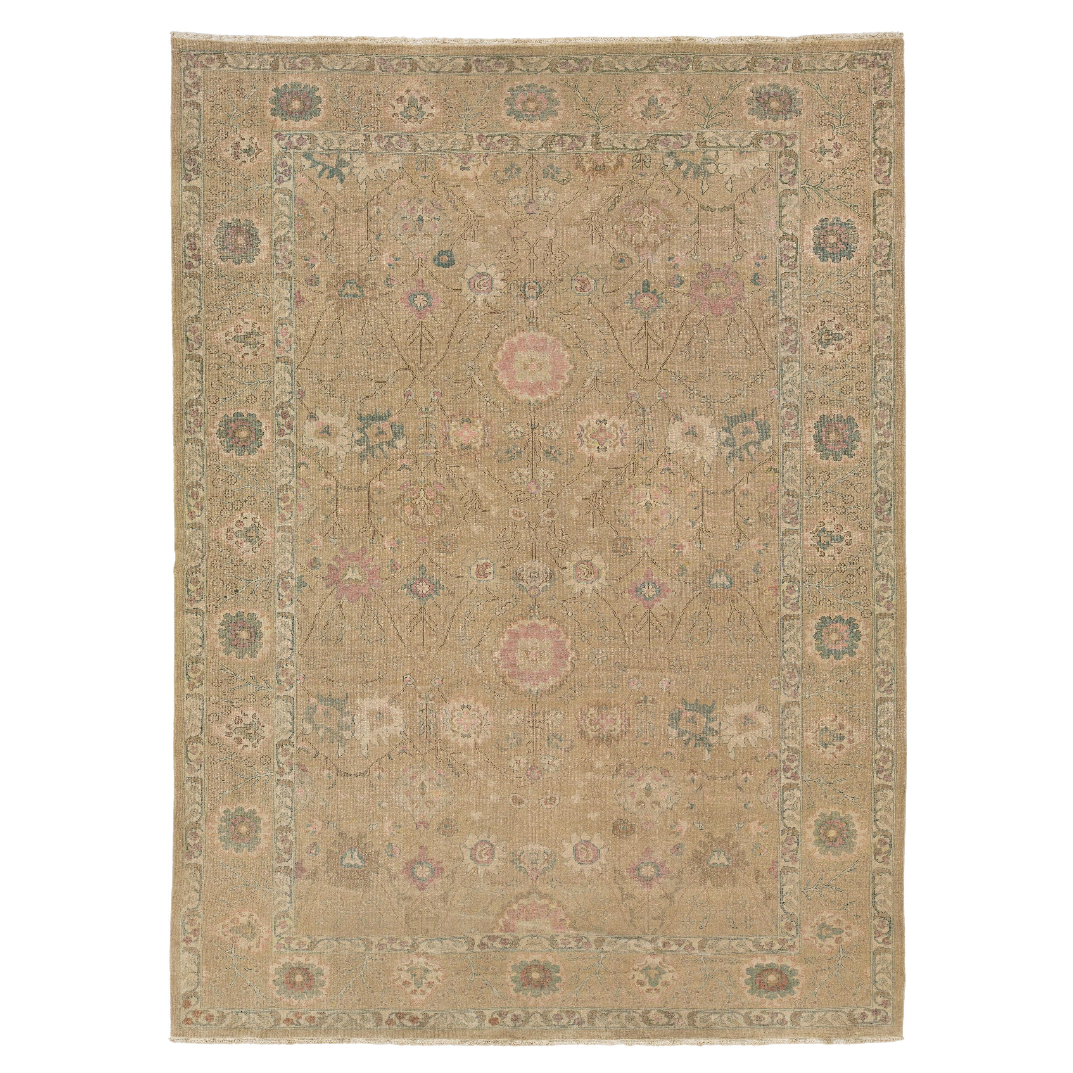 Moderner ägyptischer Oushak-Wollteppich handgefertigt in Tan mit Blumenmotiven