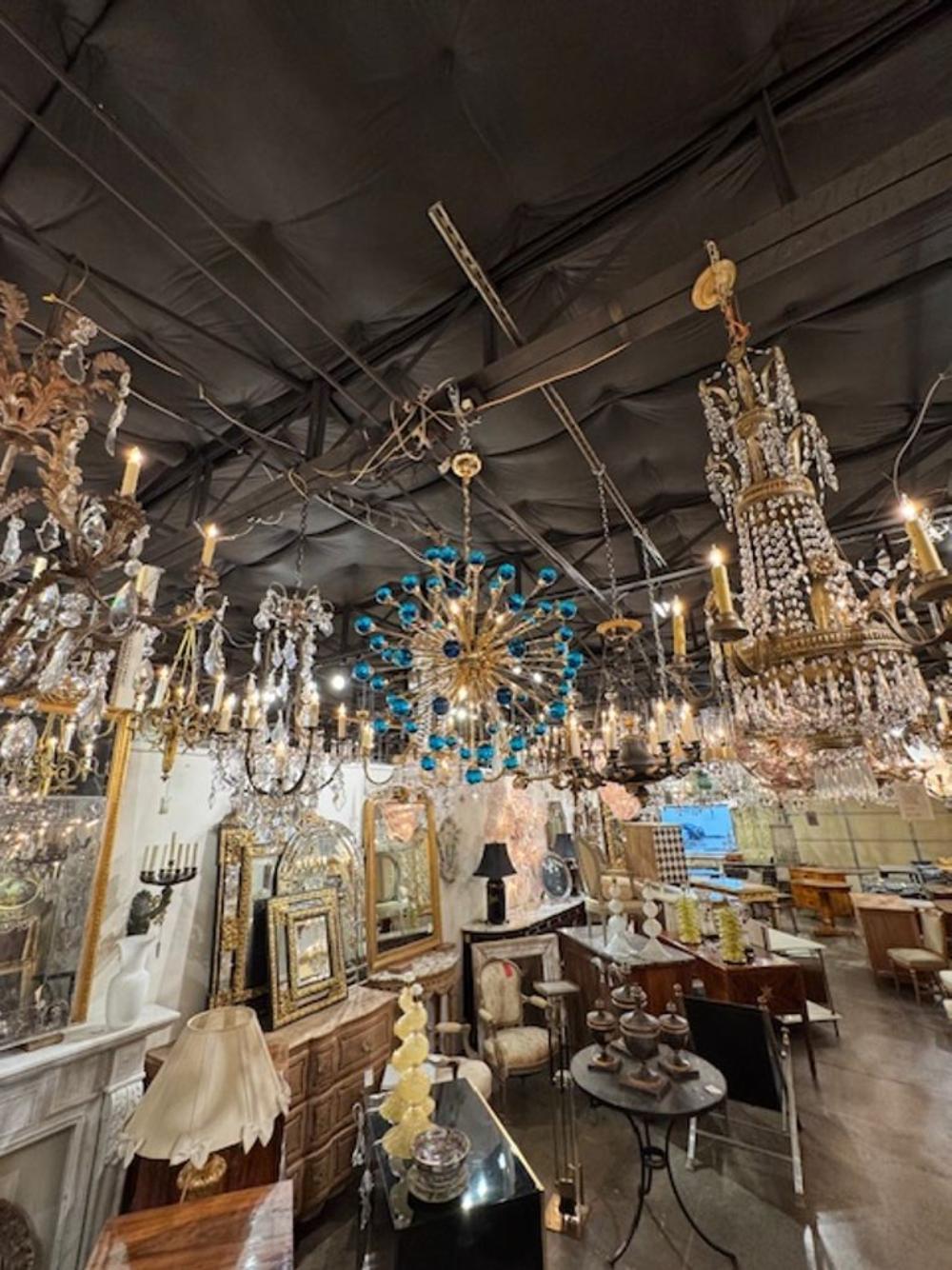 Modern Electric Blue and Brass Murano Glass Chandelier In Good Condition For Sale In Dallas, TX