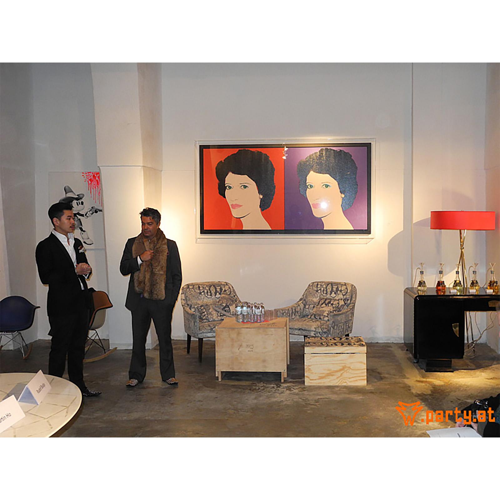 Modern Elegant Floor-Lamp with a Big Carton-Shade, 