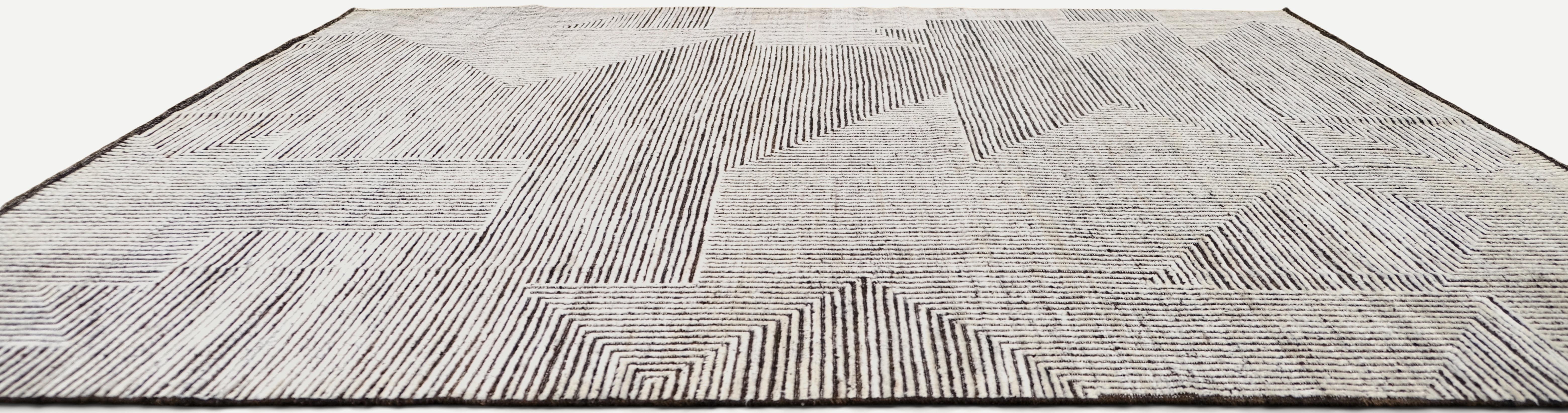 Modern Elegant Geometrisch  Gemusterter Wollteppich 8'3''x10' im Zustand „Neu“ im Angebot in Torrance, CA