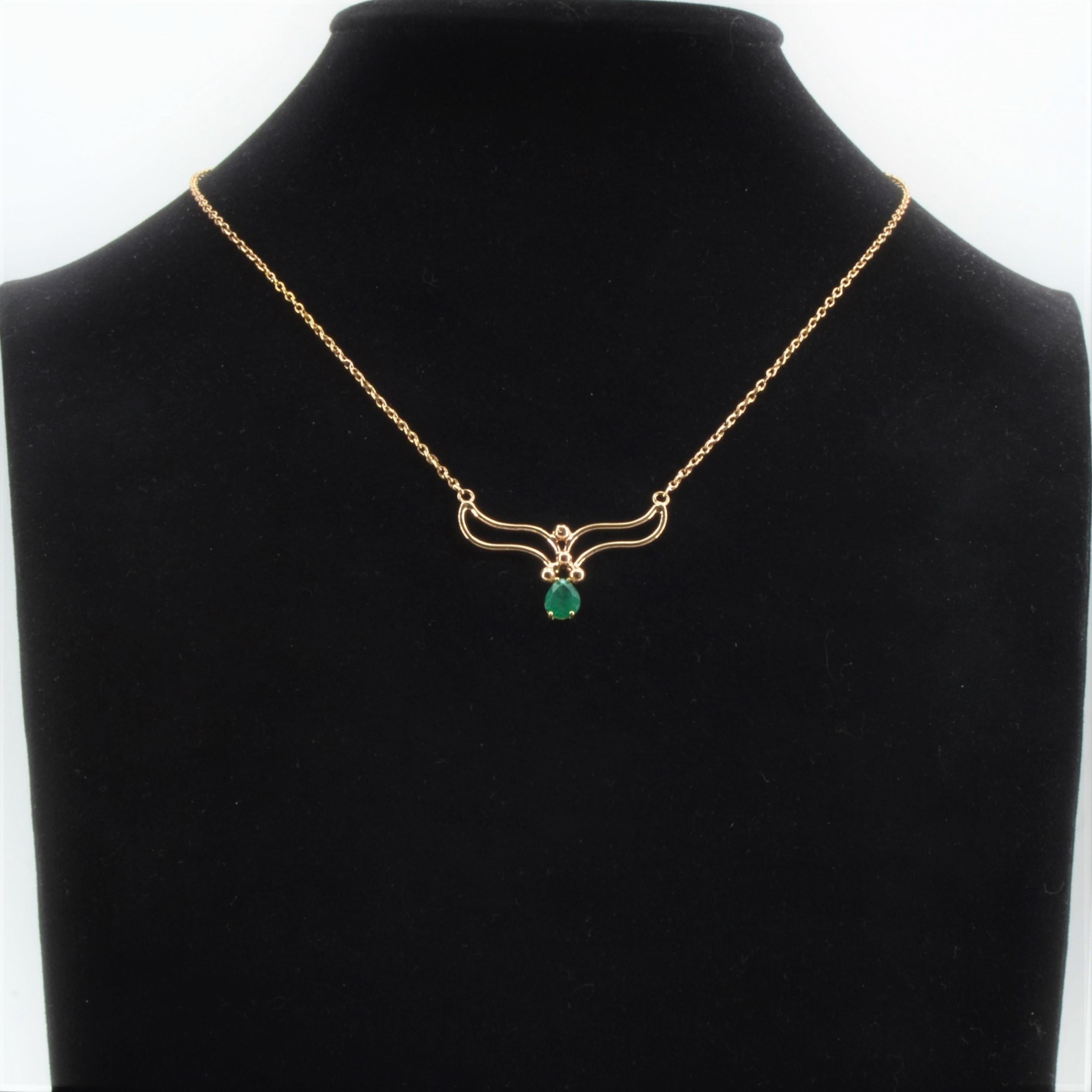 Women's Modern Emerald 18 Karat Rose Gold Necklace For Sale