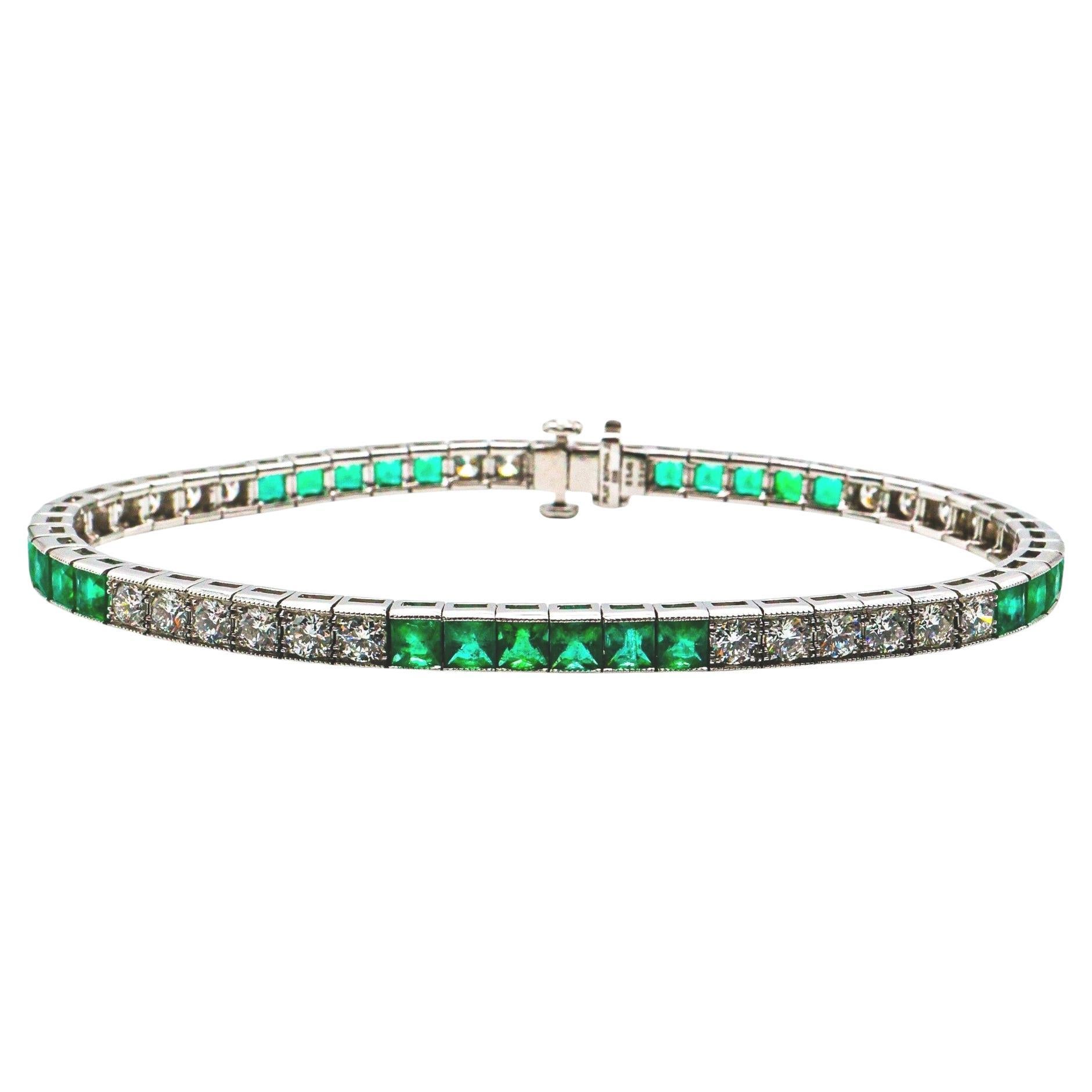 Modern Emerald 6.37 Carats, Diamond 5.05 Carats and Platinum Line Bracelet