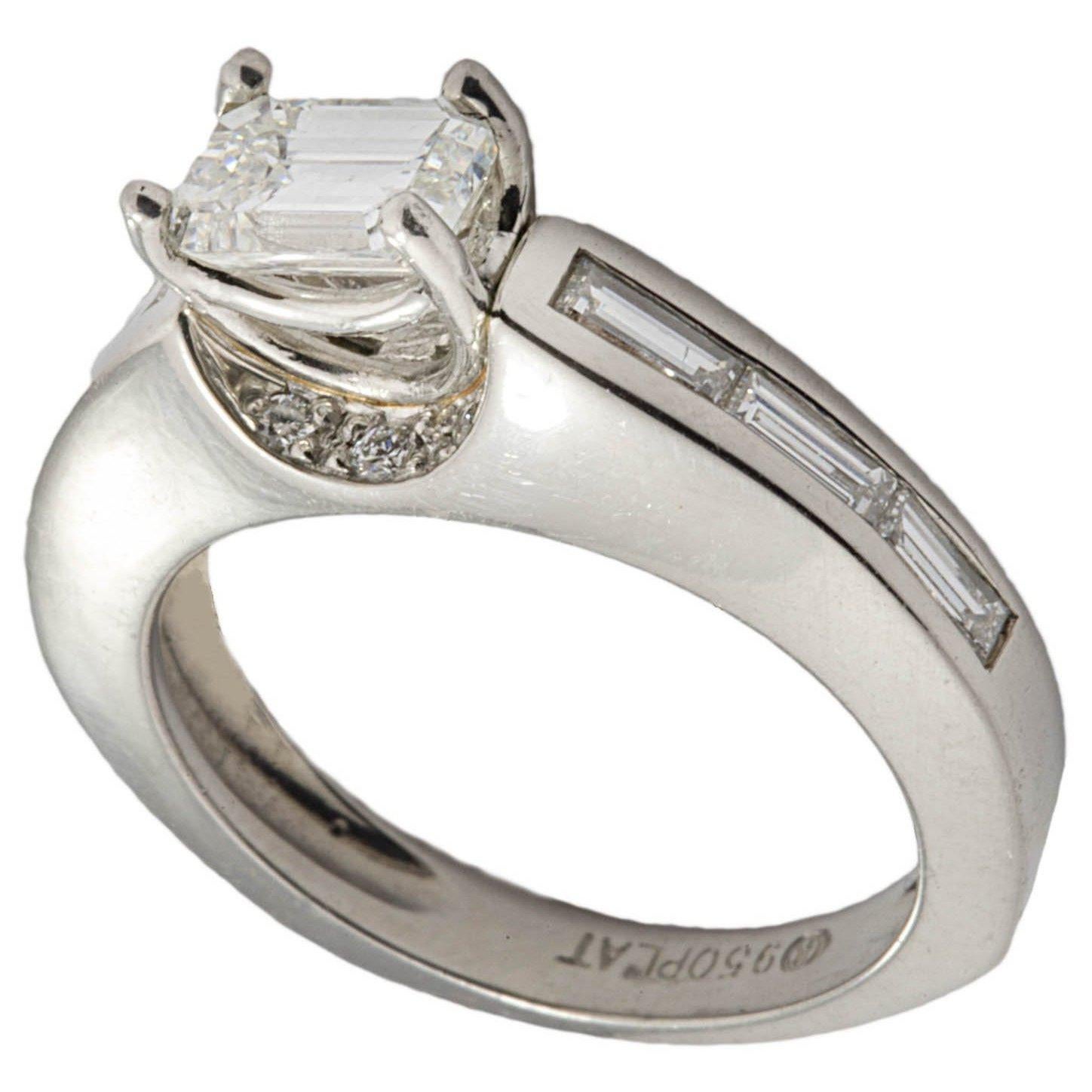 Modern Emerald Cut and Baguette Diamond Ring For Sale