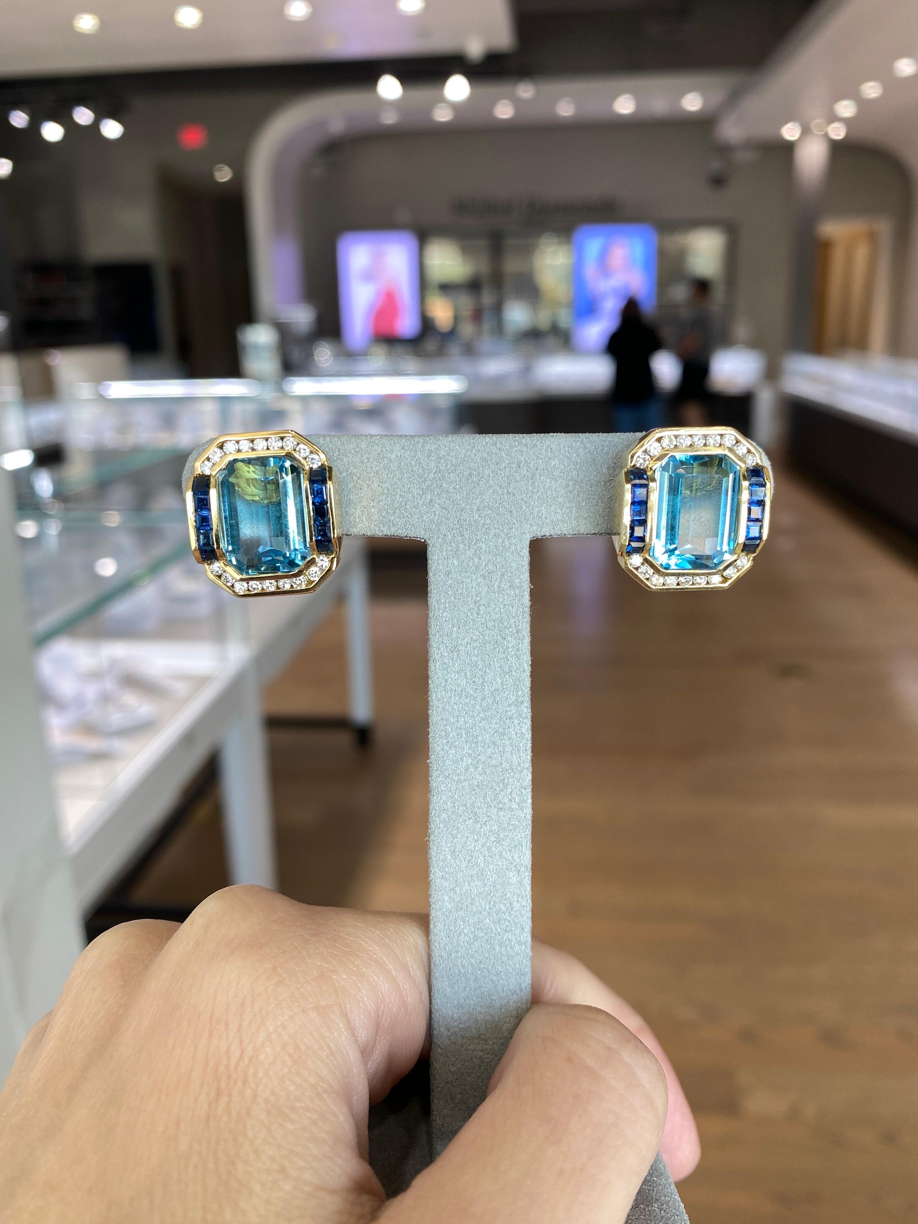 Boucles d'oreilles modernes en or jaune 14 carats avec topaze bleue taille émeraude, saphir et diamants en vente 2