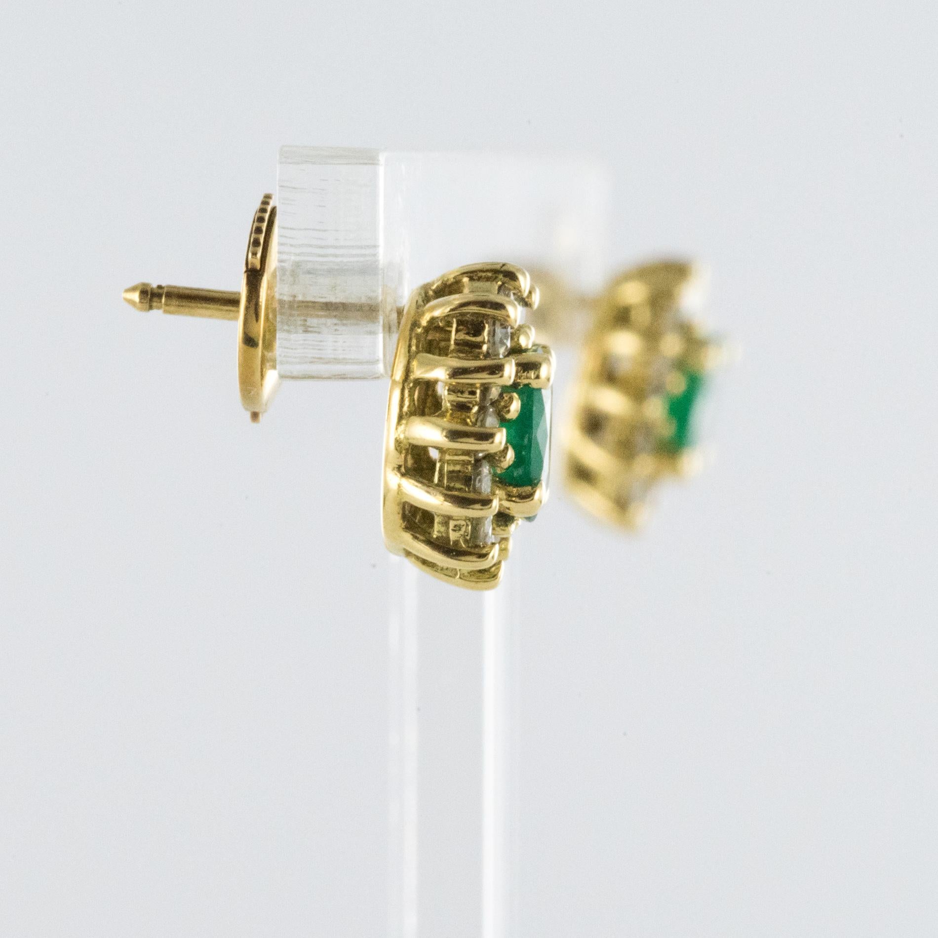 Modern Emerald Diamond 18 Karat Yellow Gold Daisy Earrings 3