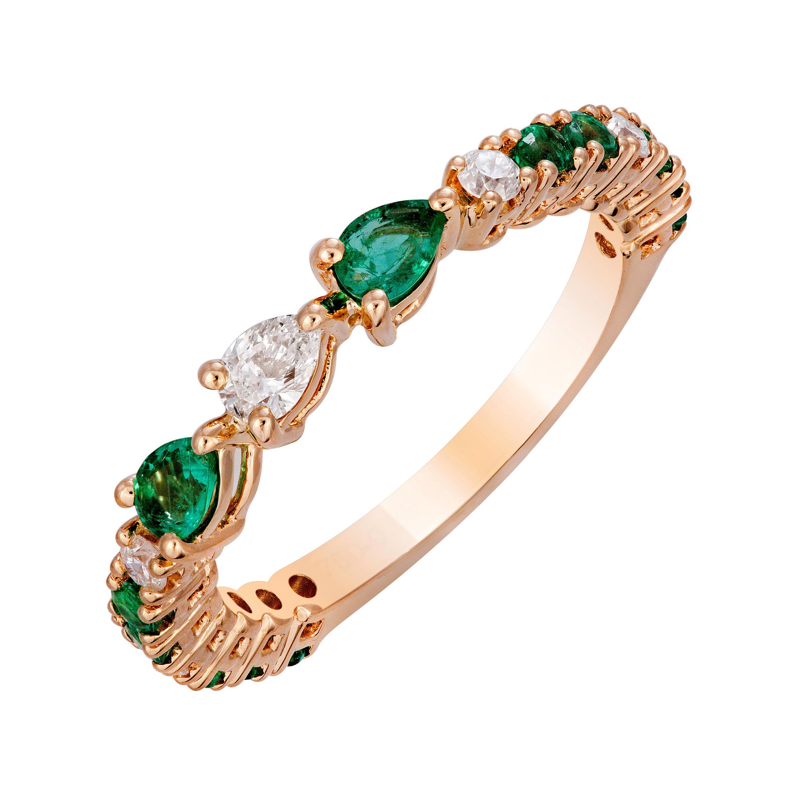 Modern Emerald Diamond Yellow Gold 18k Ring for Her For Sale