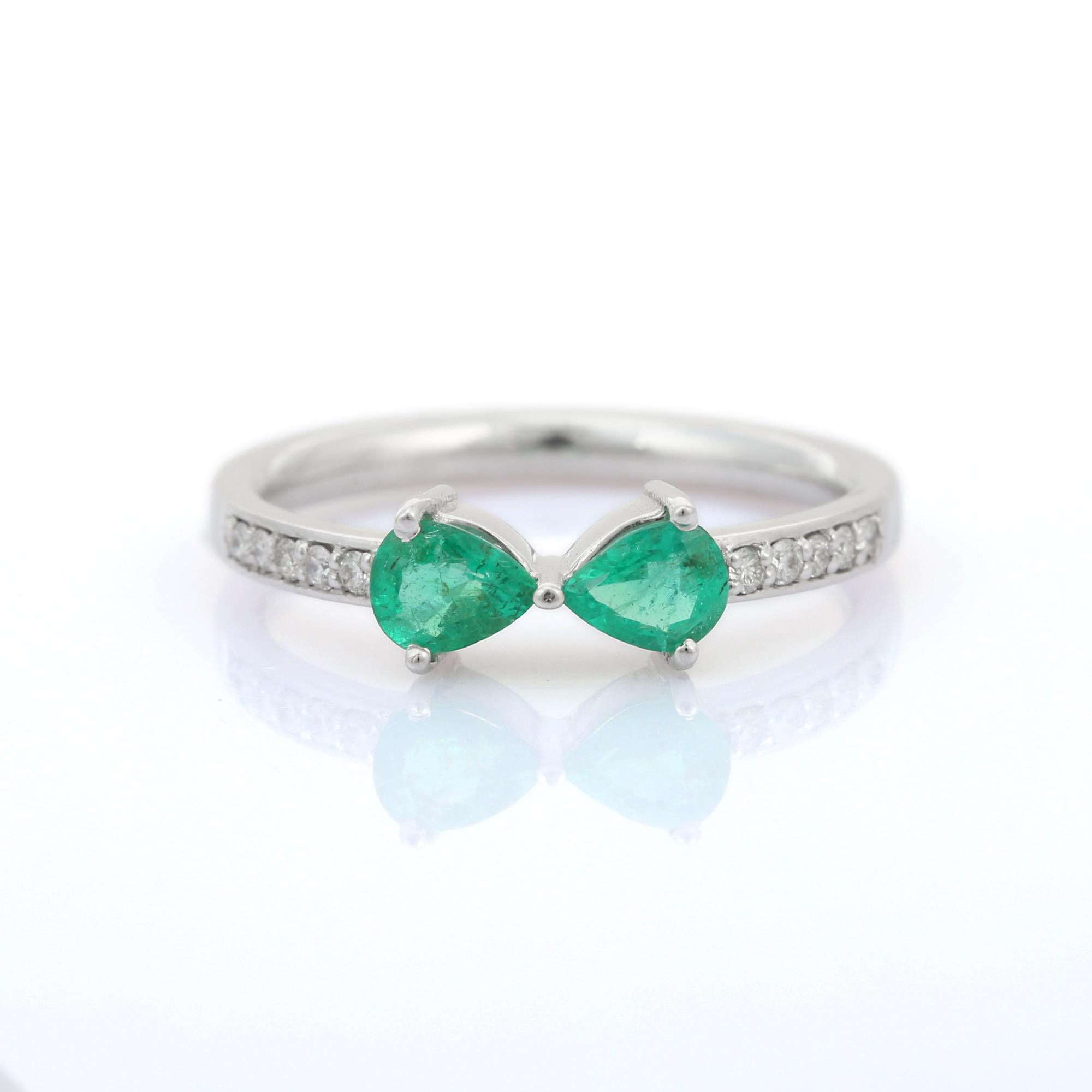 For Sale:  Natural Pear Cut Emerald Ring with Diamonds in 18K Solid White Gold 2