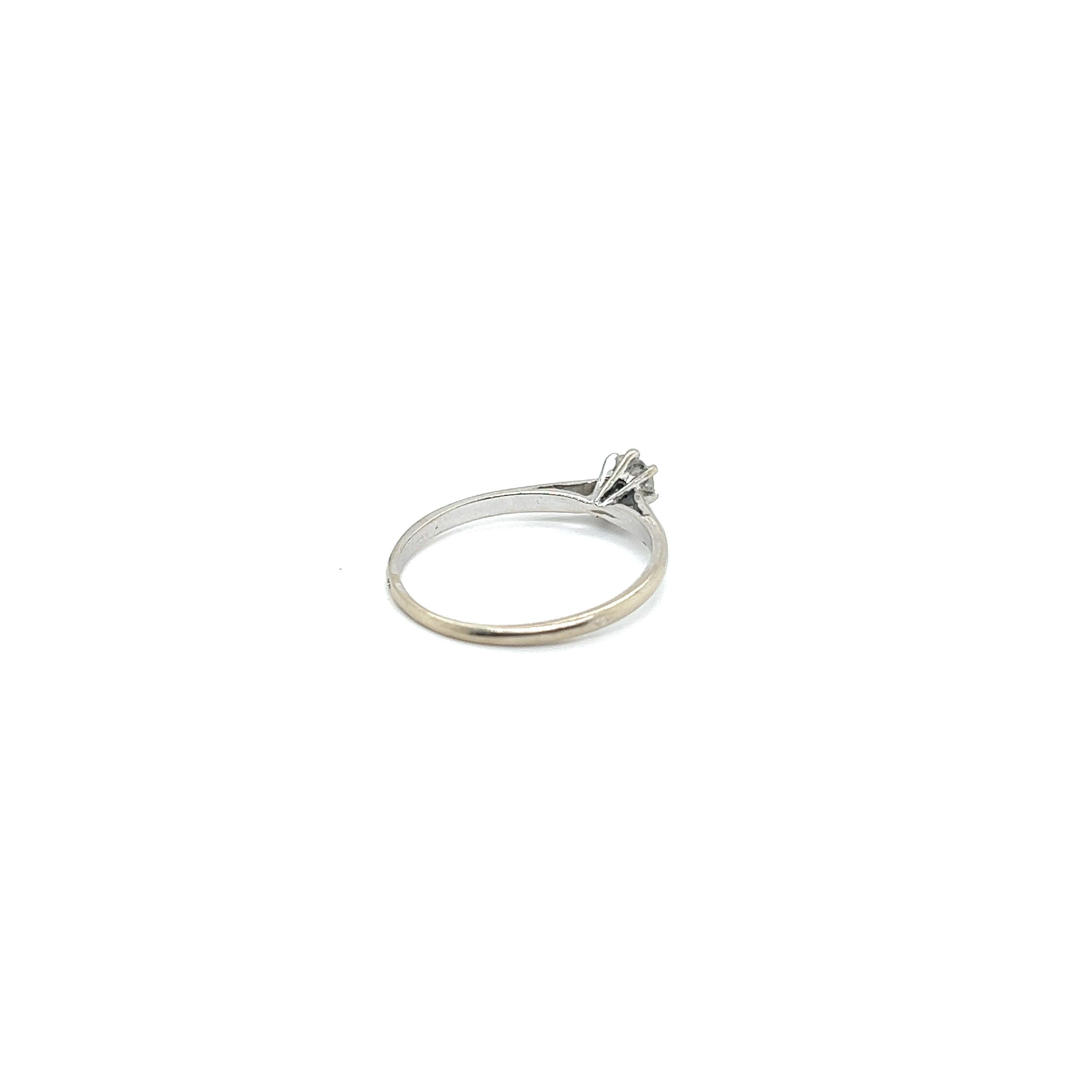 Modern Engagement Ring Diamond 0.15 Karat White Gold 18 Karat  For Sale 5