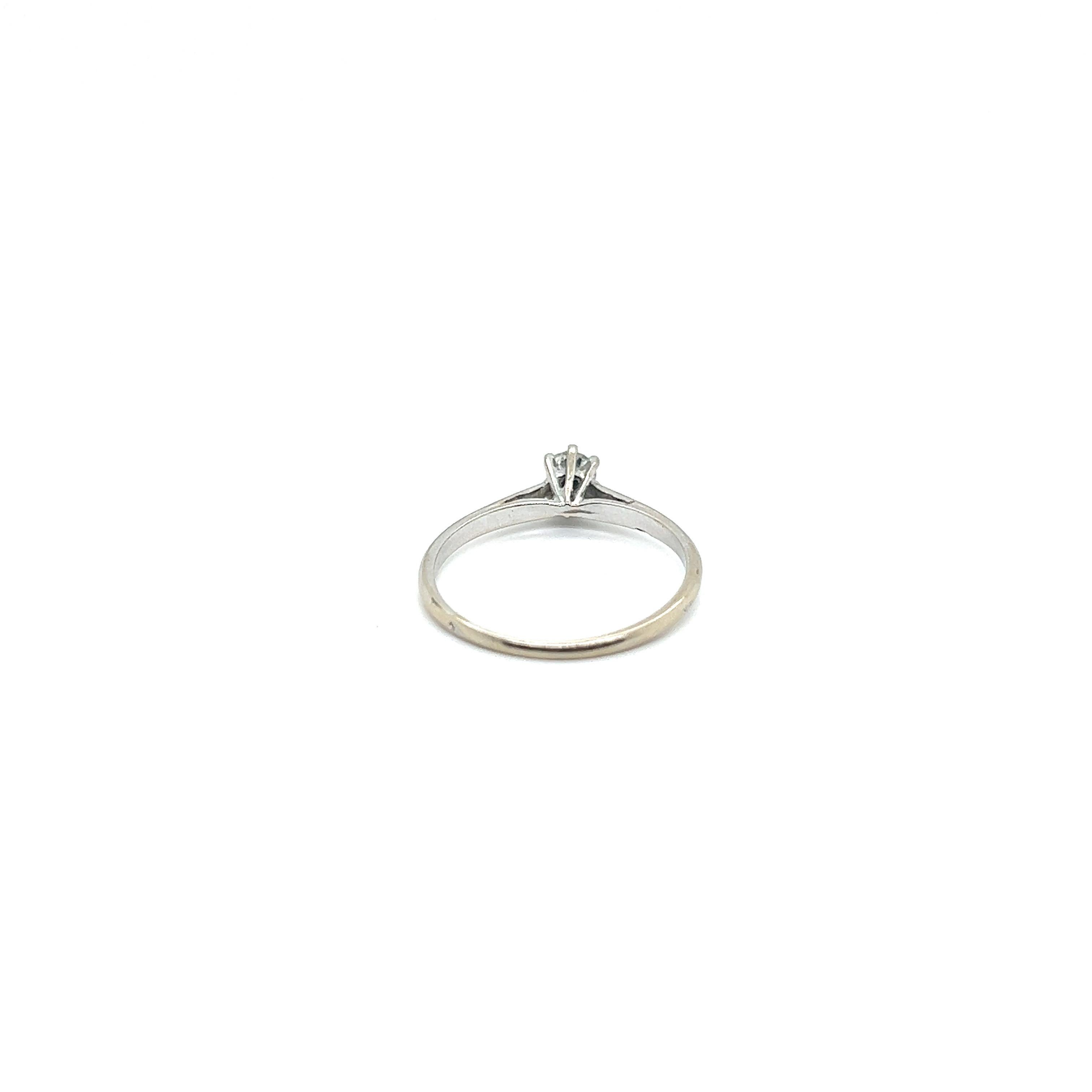 Modern Engagement Ring Diamond 0.15 Karat White Gold 18 Karat  For Sale 6