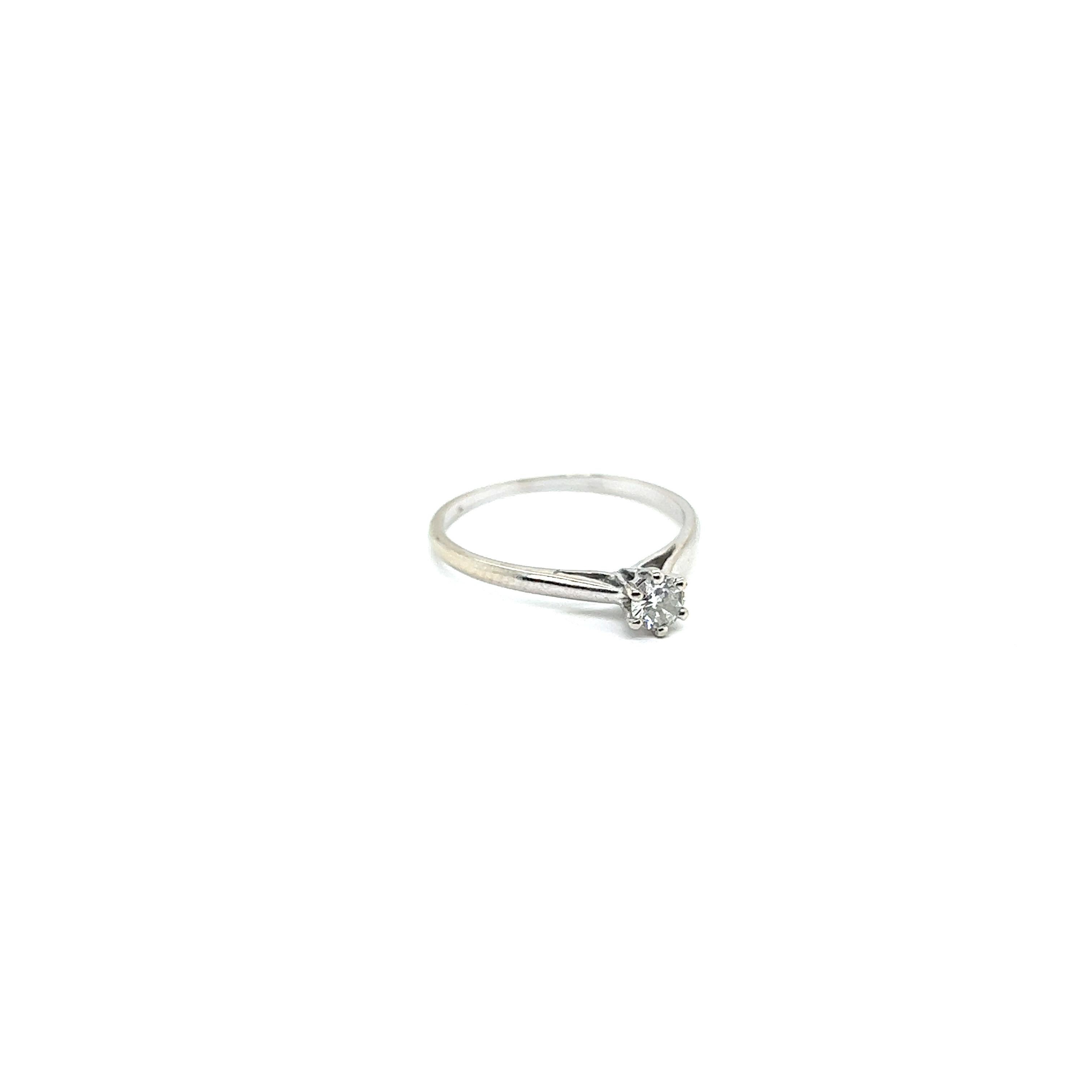 Modern Engagement Ring Diamond 0.15 Karat White Gold 18 Karat  For Sale 3