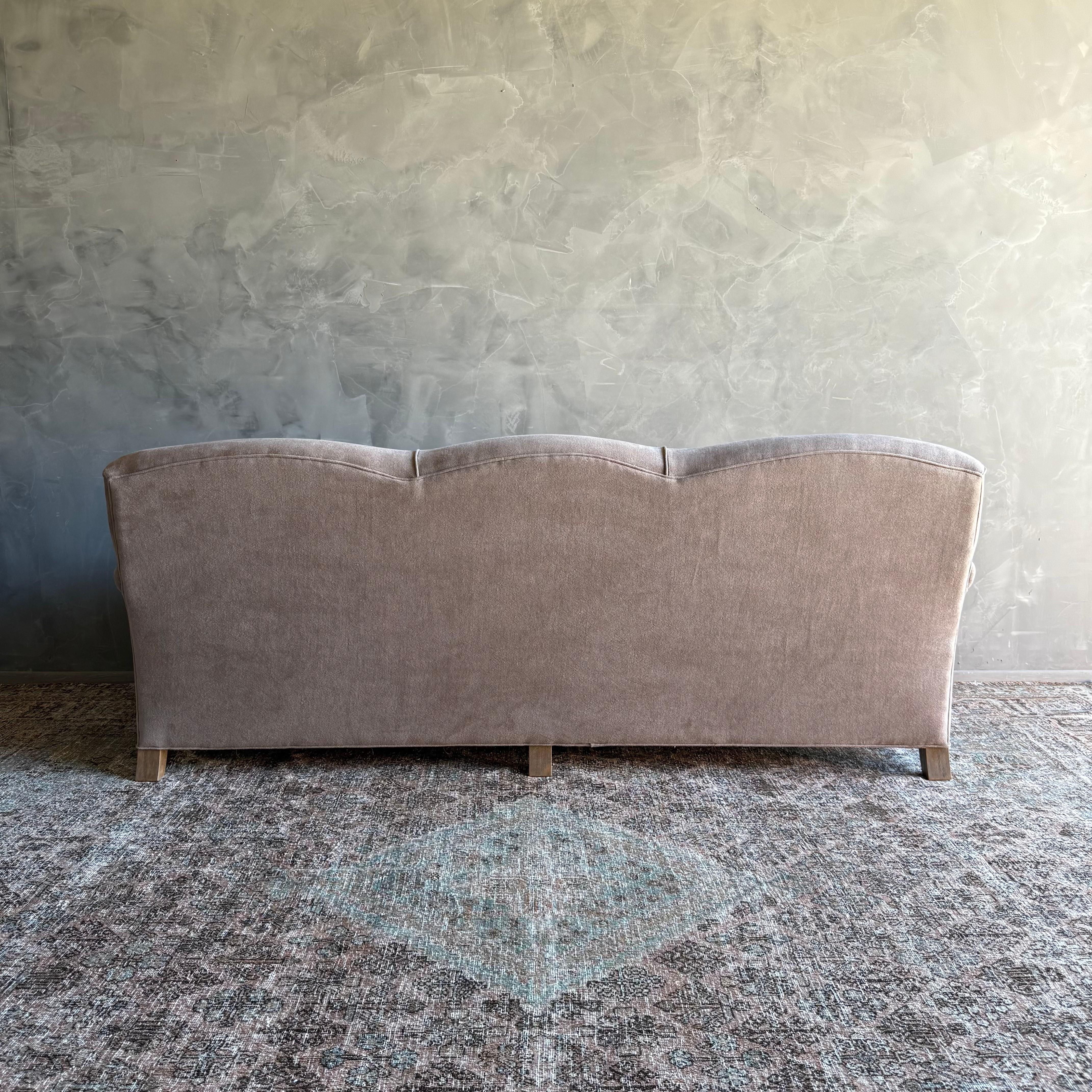 Modern English Sofa in 100% Hemp Ecorcé with Down Cushion en vente 10