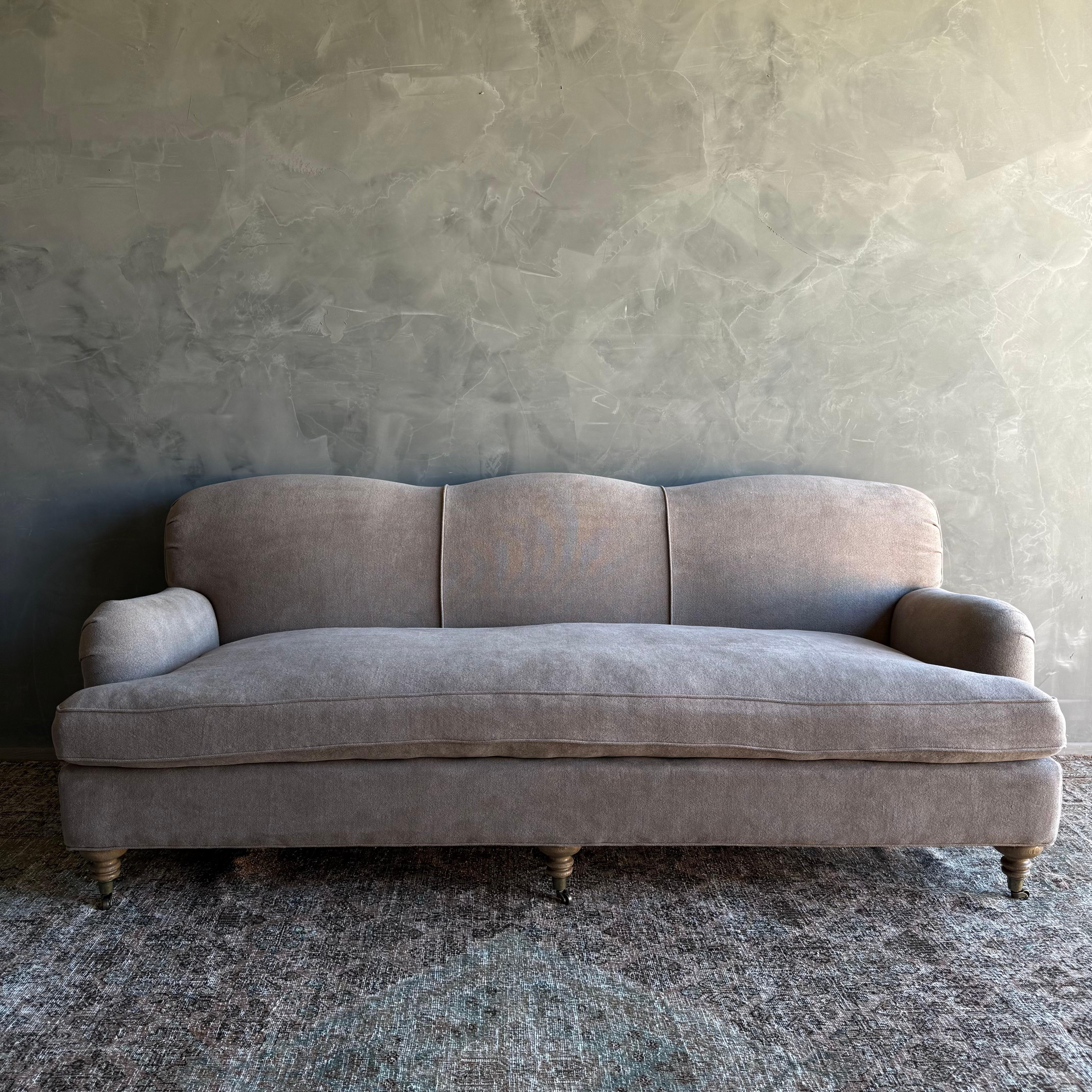 Chanvre Modern English Sofa in 100% Hemp Ecorcé with Down Cushion en vente