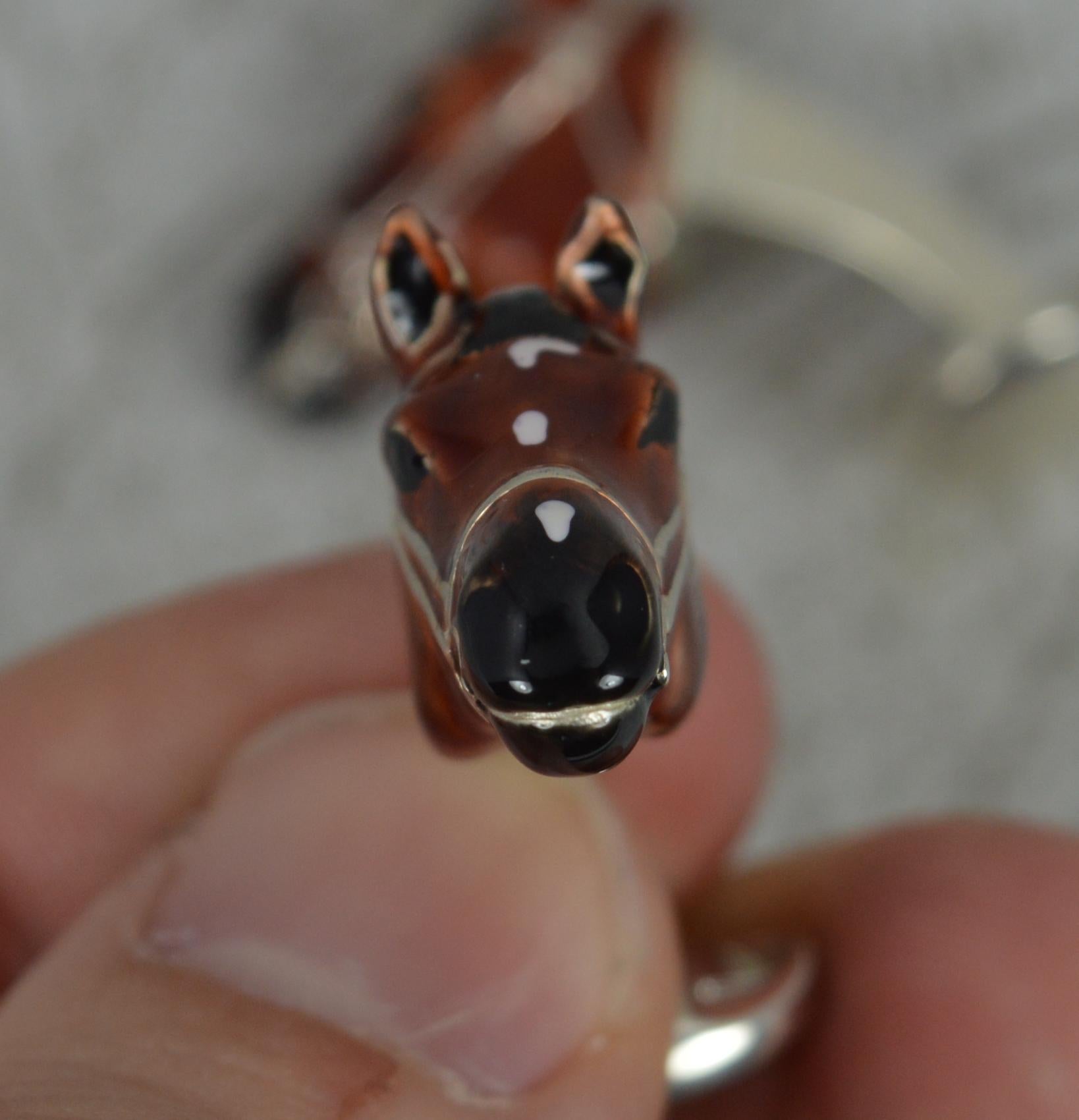 Modern English Sterling Silver and Enamel Equestrian Horse Head Cufflinks In Excellent Condition In St Helens, GB