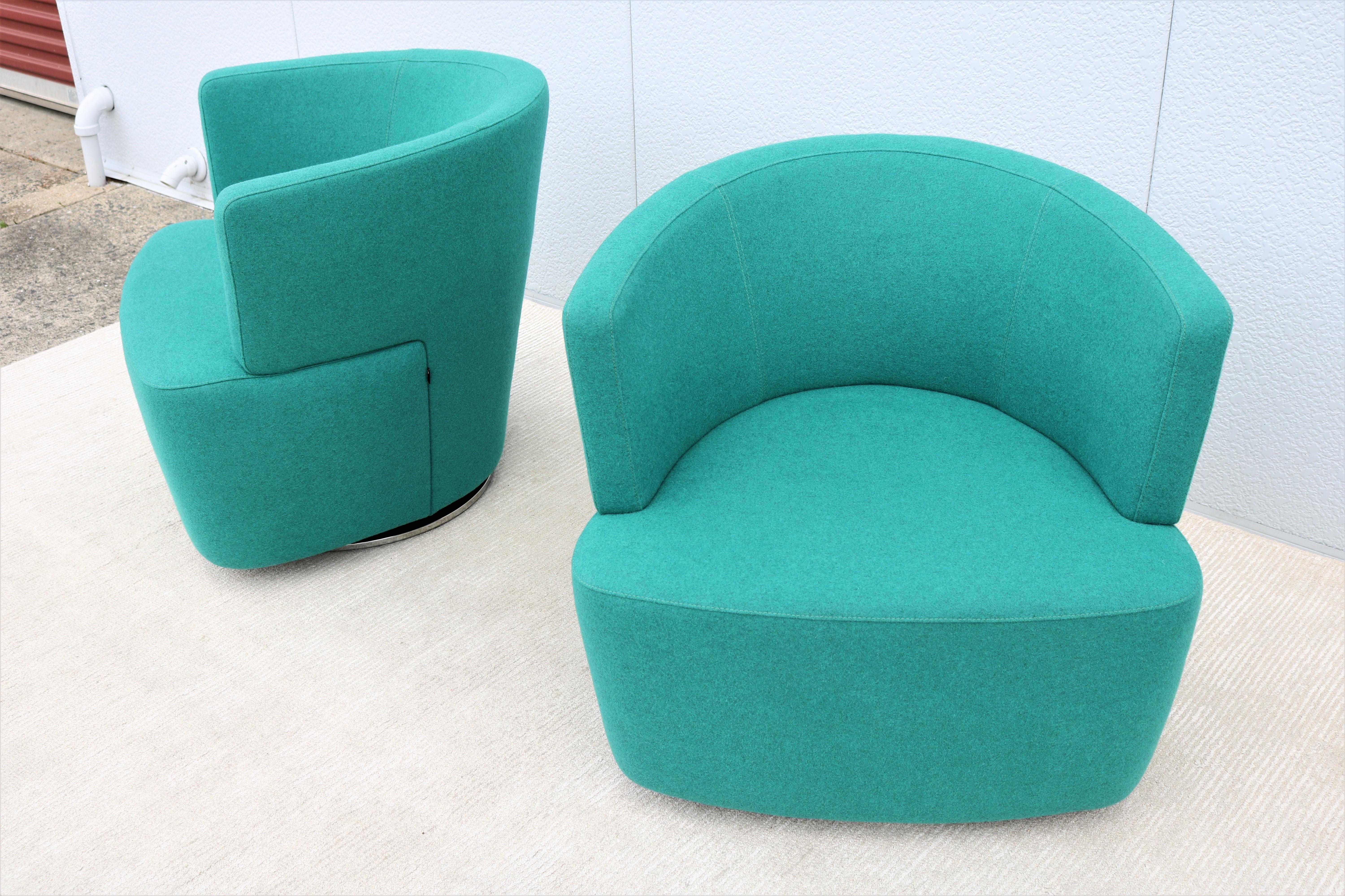 Modern EOOS for Coalesse Joel Blue Swivel Lounge Chairs by Walter Knoll, a Pair For Sale 6