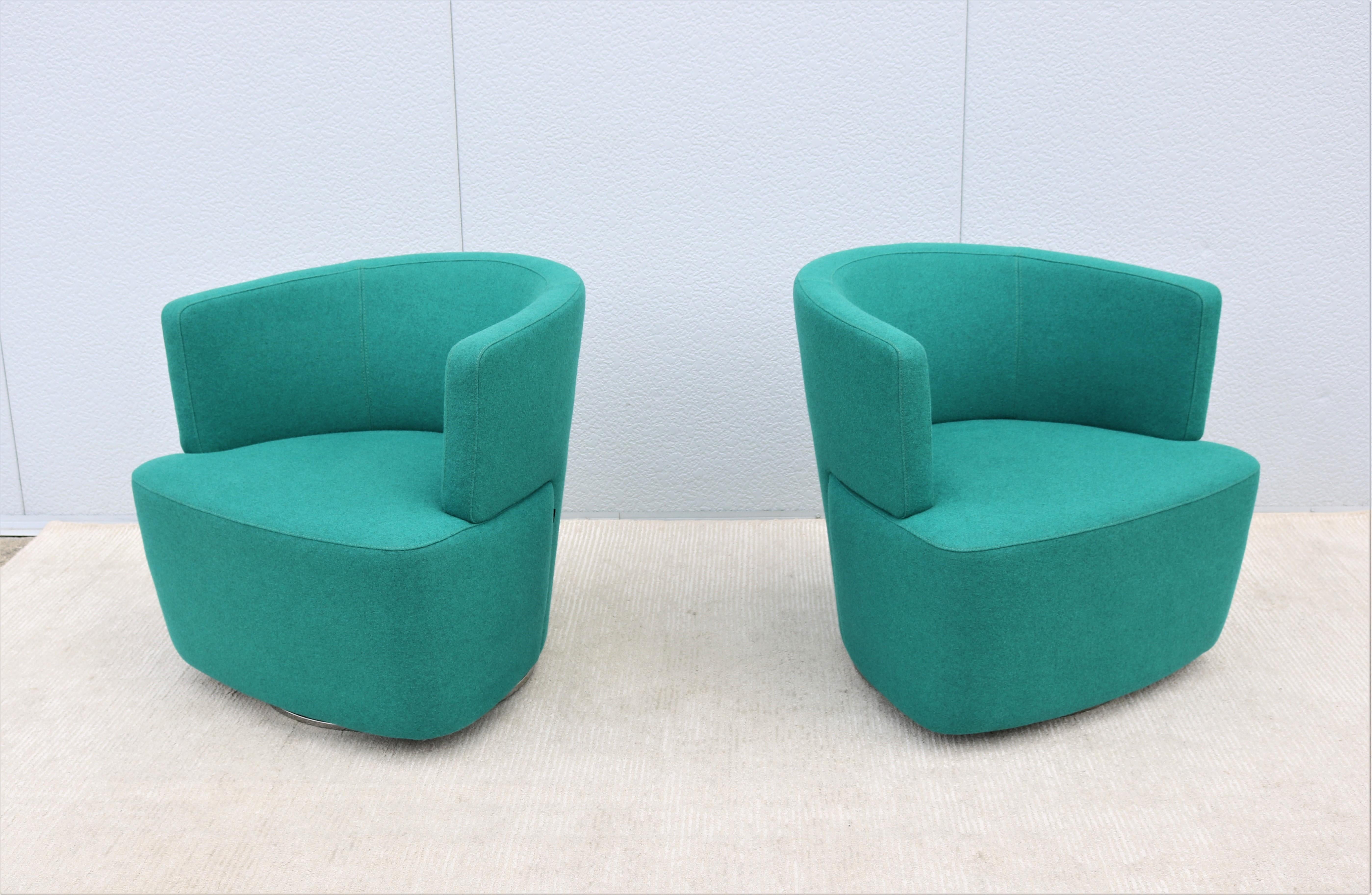 Molded Modern EOOS for Coalesse Joel Blue Swivel Lounge Chairs by Walter Knoll, a Pair For Sale