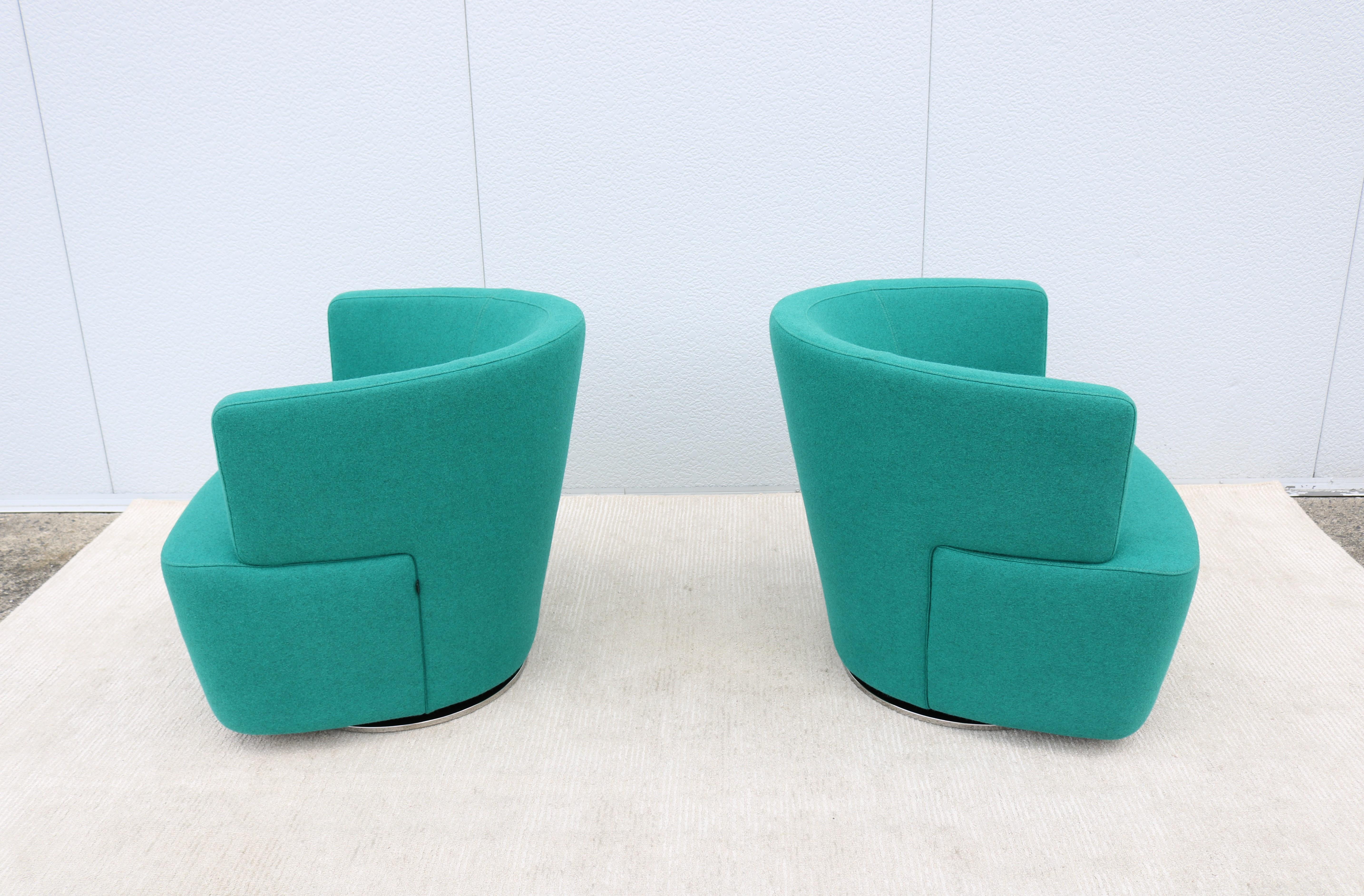 Modern EOOS for Coalesse Joel Blue Swivel Lounge Chairs by Walter Knoll, a Pair For Sale 2