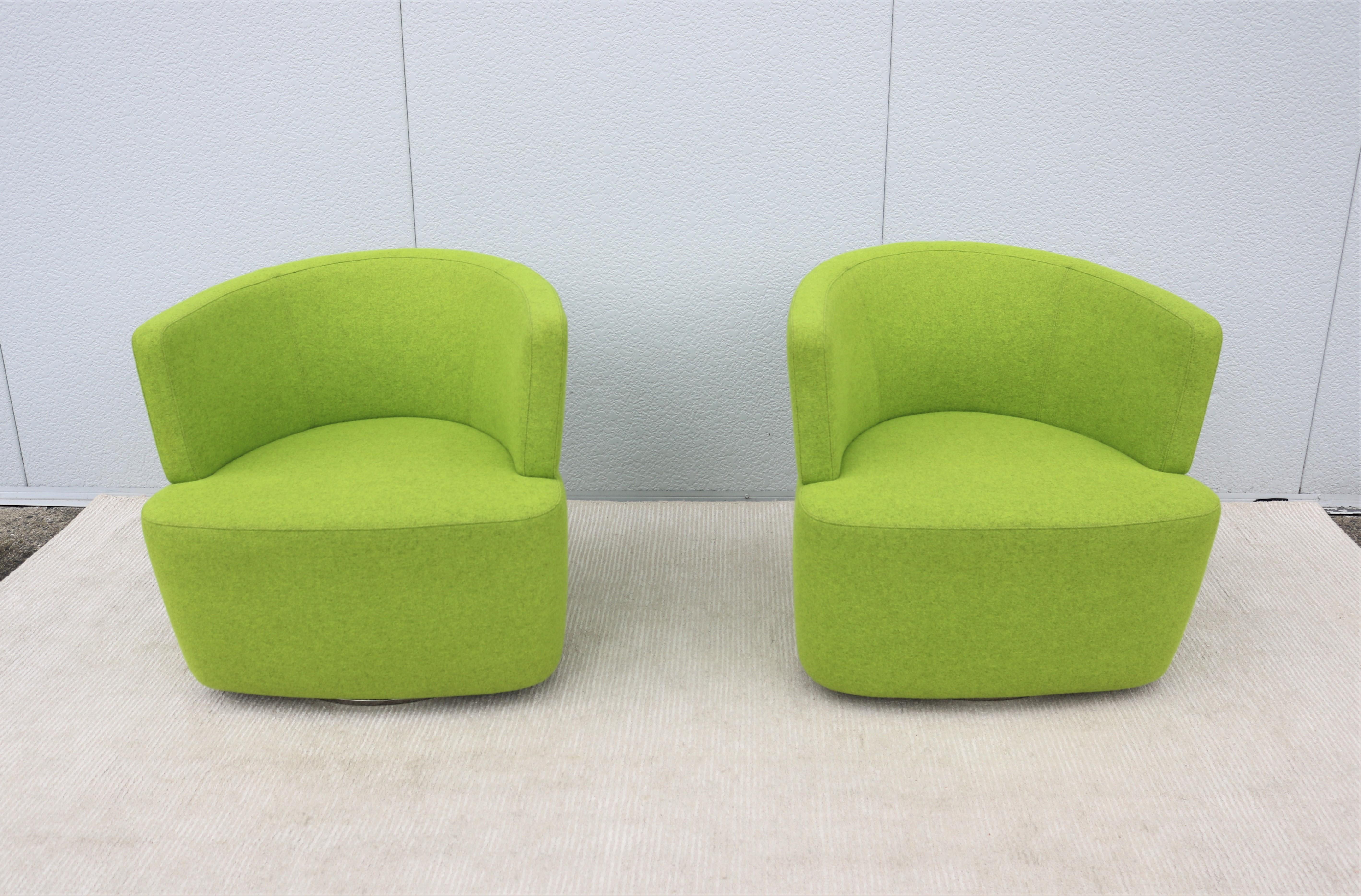 Moderne Paire de fauteuils de salon pivotants verts EOOS modernes de Walter Knoll pour Coalesse en vente