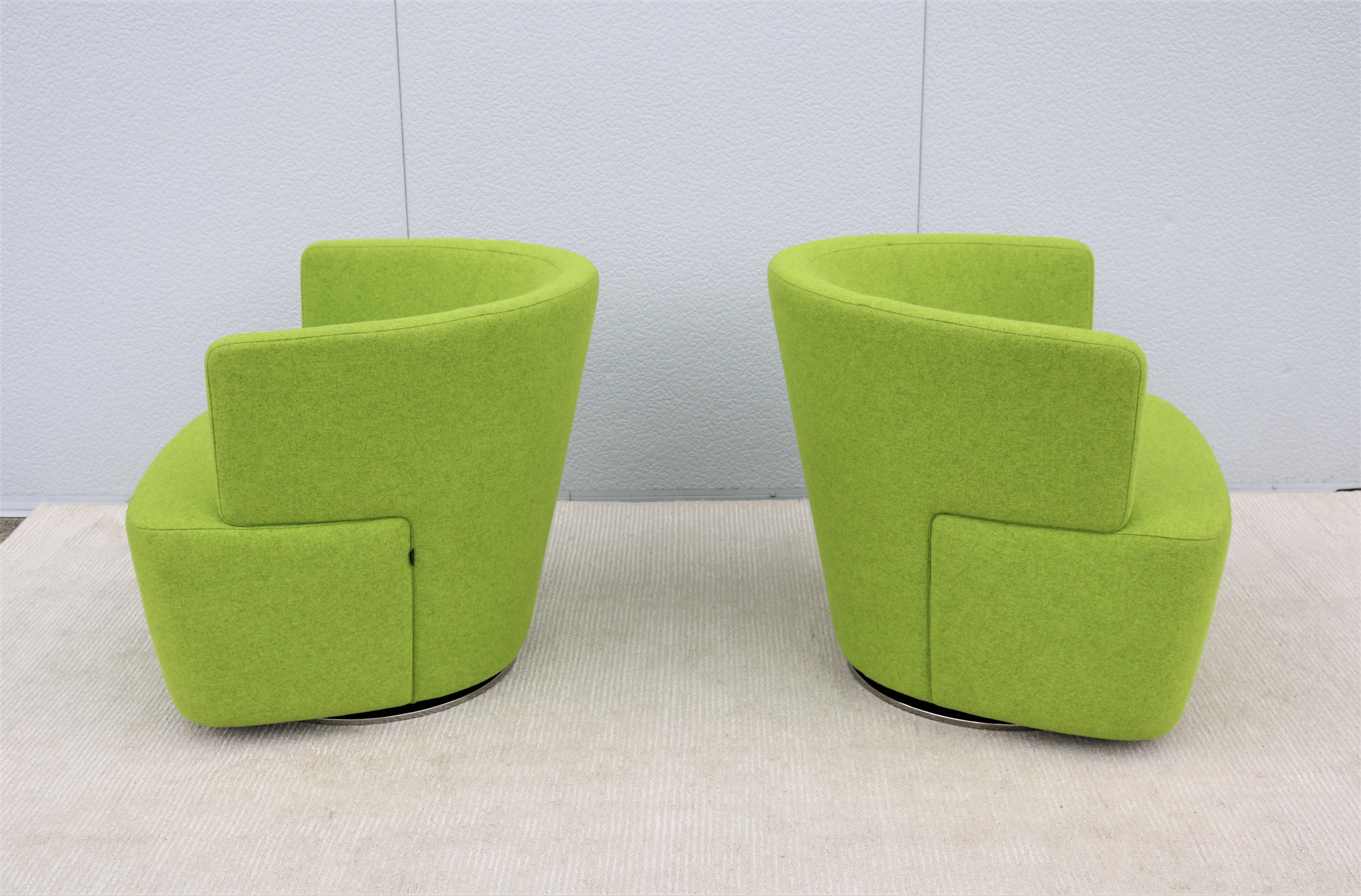 Steel Modern Eoos for Coalesse Joel Green Swivel Lounge Chairs by Walter Knoll, a Pair For Sale