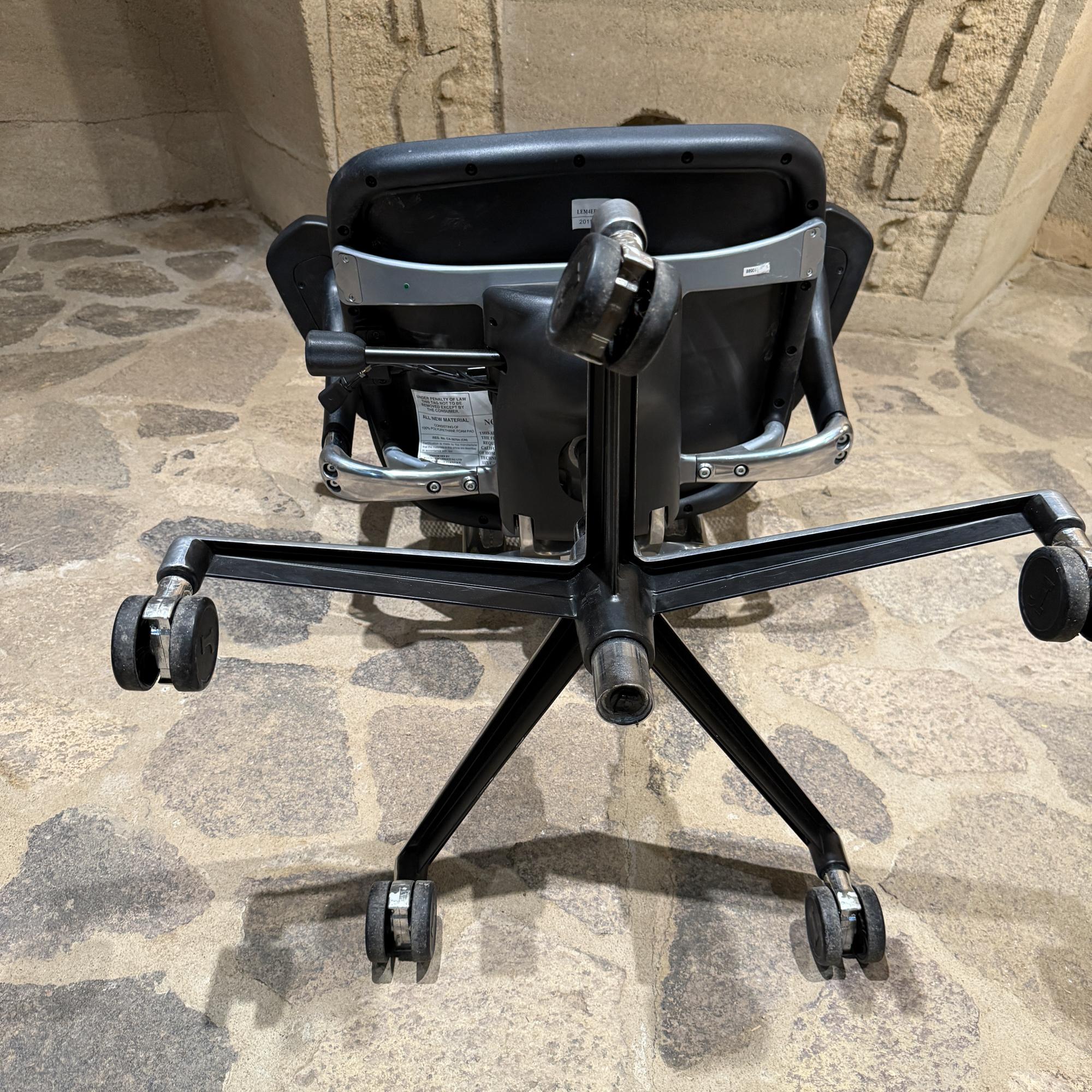 Moderner ergonomischer Leder-Bürostuhl Raynor Ergohuman Lem4erg im Angebot 6