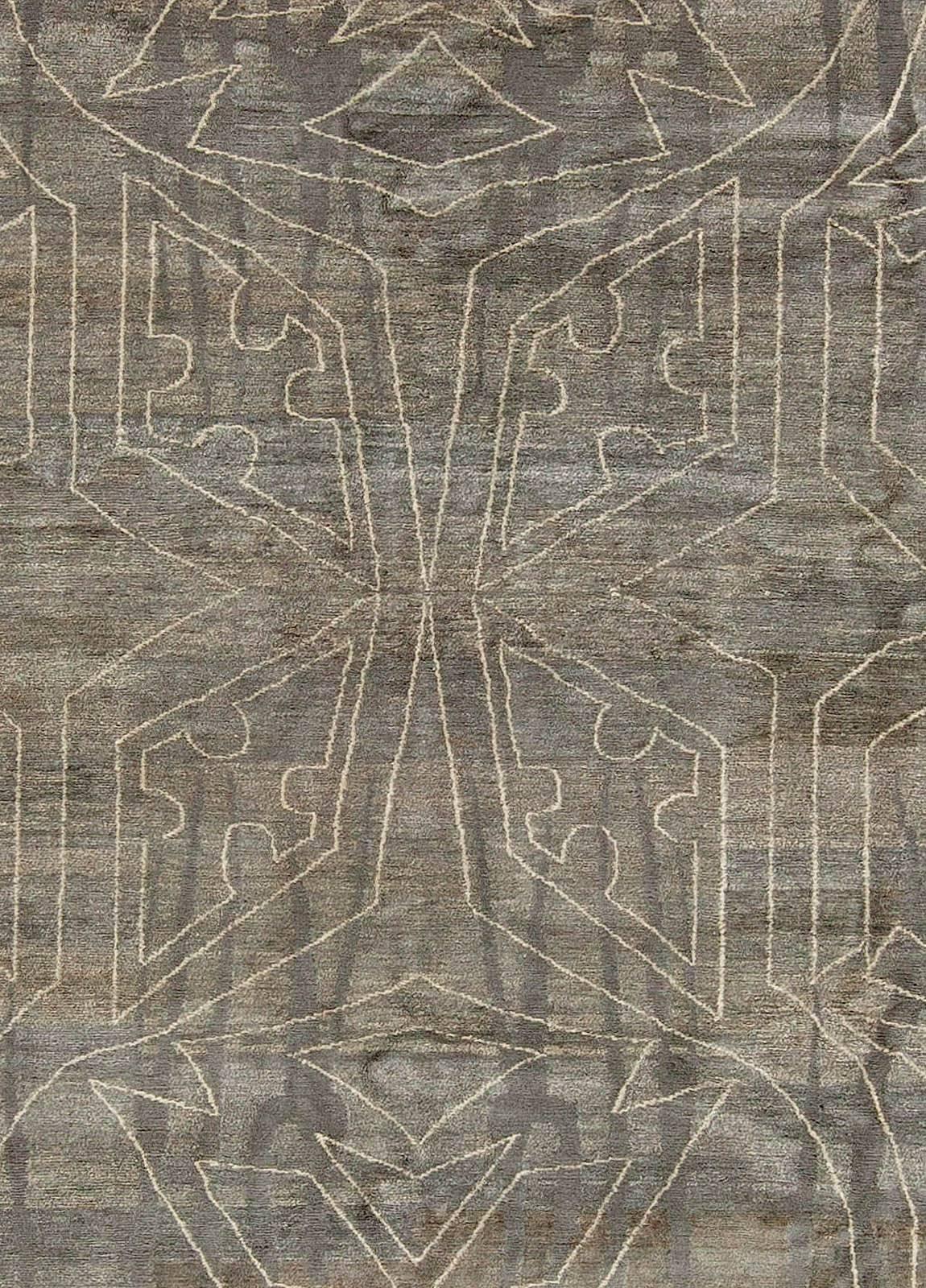 Doris Leslie Blau collection Modern Eskayel Akimbo grey and white handwoven wool rug.
Size: 12'2