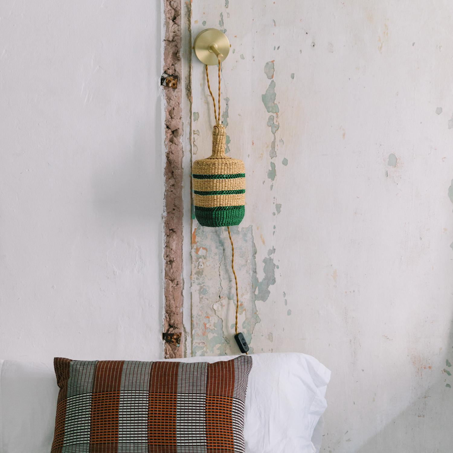 Bohemian Contemporary Ethnic Handwoven Straw / Brass Wall Sconce Lamp Natural Green