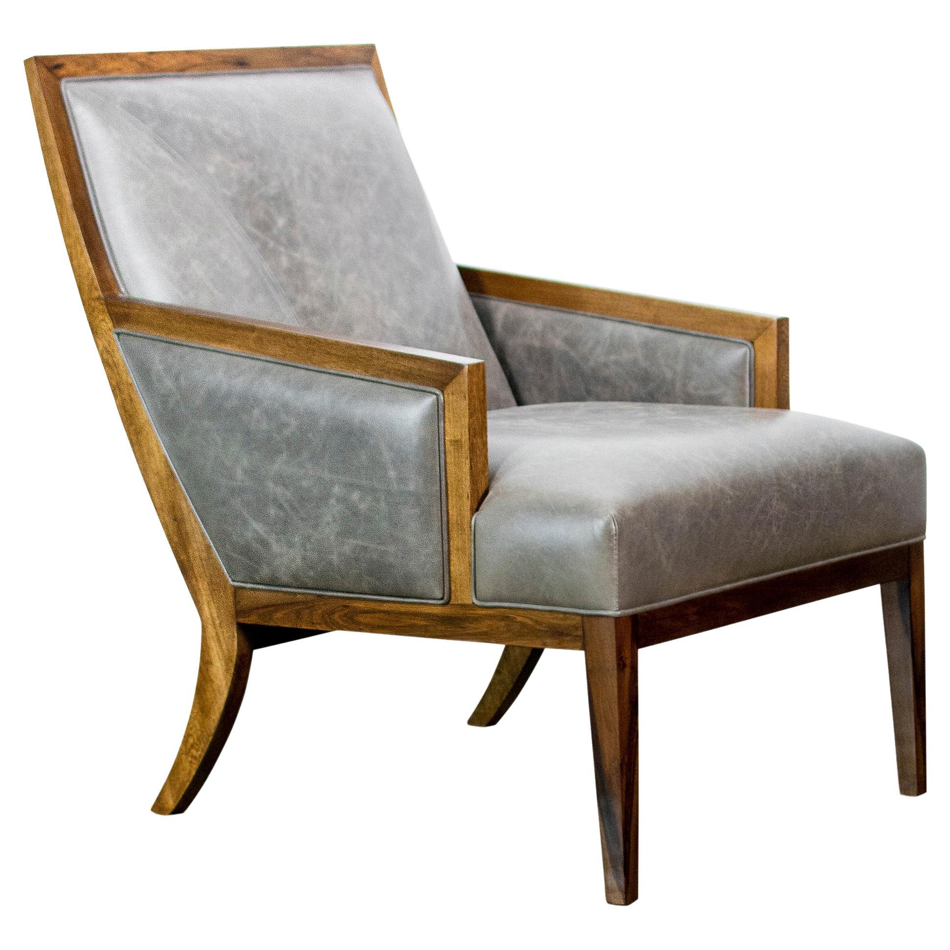 Moderner moderner Sessel aus exotischem Holz und Leder von Costantini, Belgrano, auf Lager im Angebot