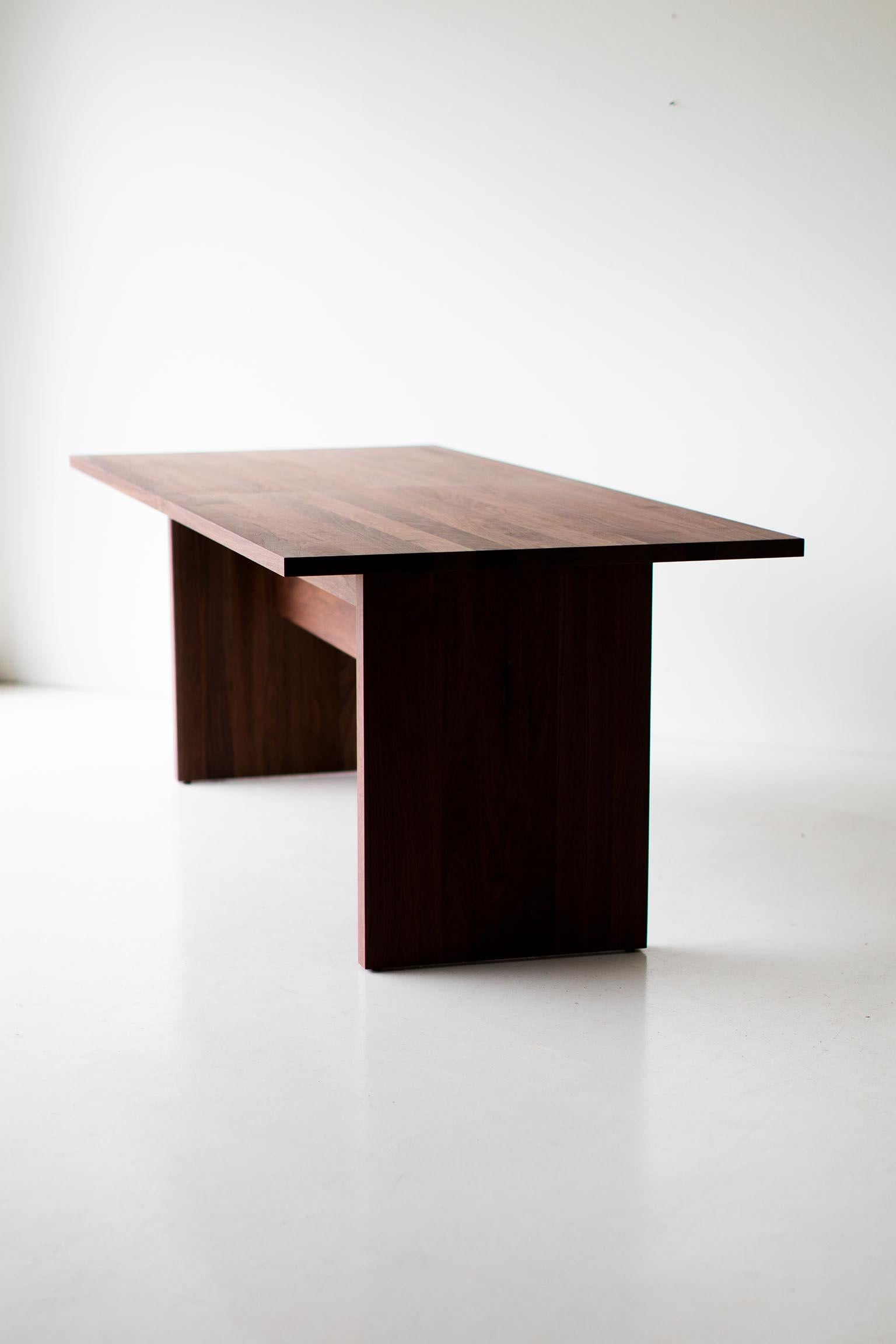 This modern extendable dining table - 
