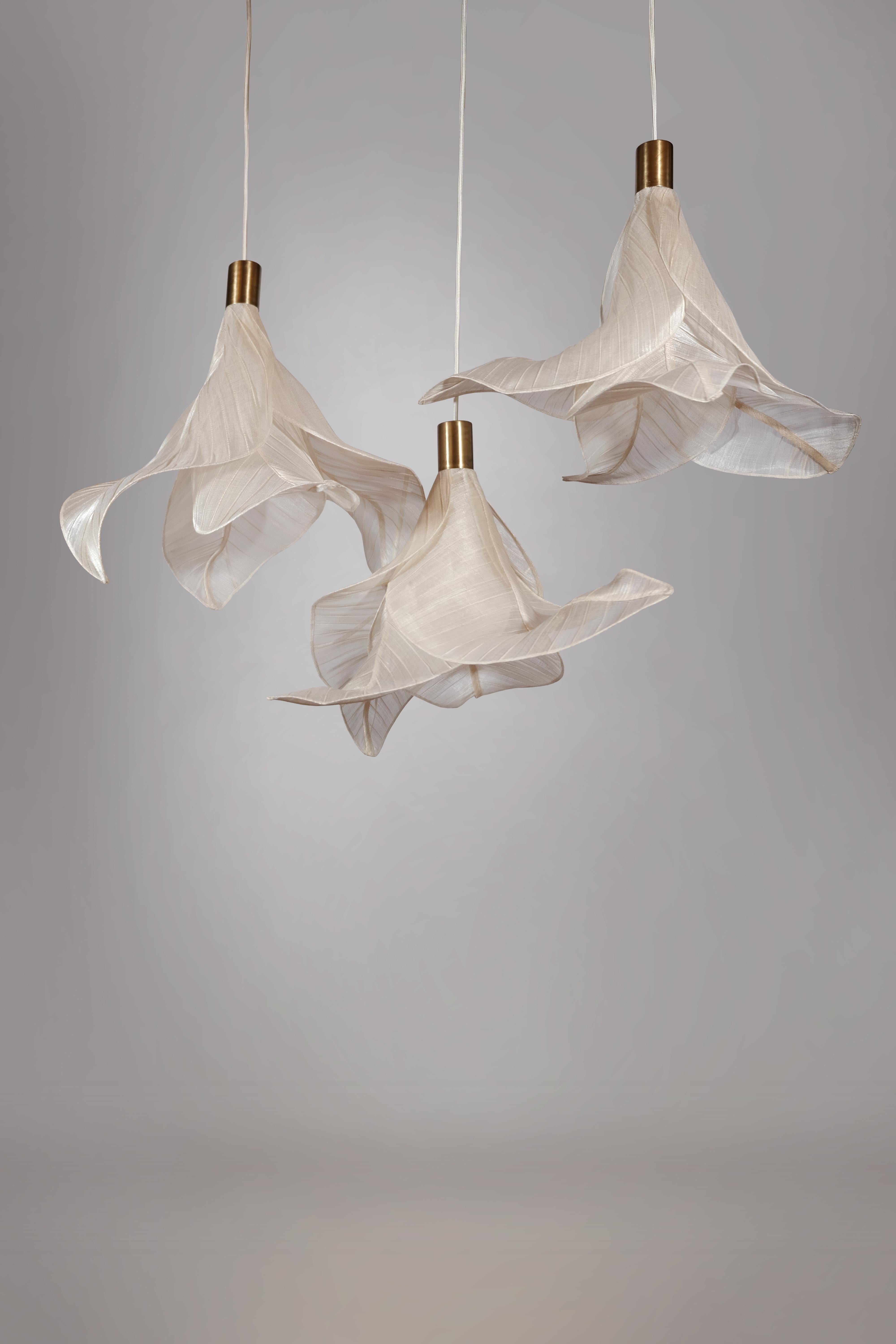 Modern Fabric Collectible Sculptural Pendant Light from Studio Mirei, Sirenetta For Sale 3