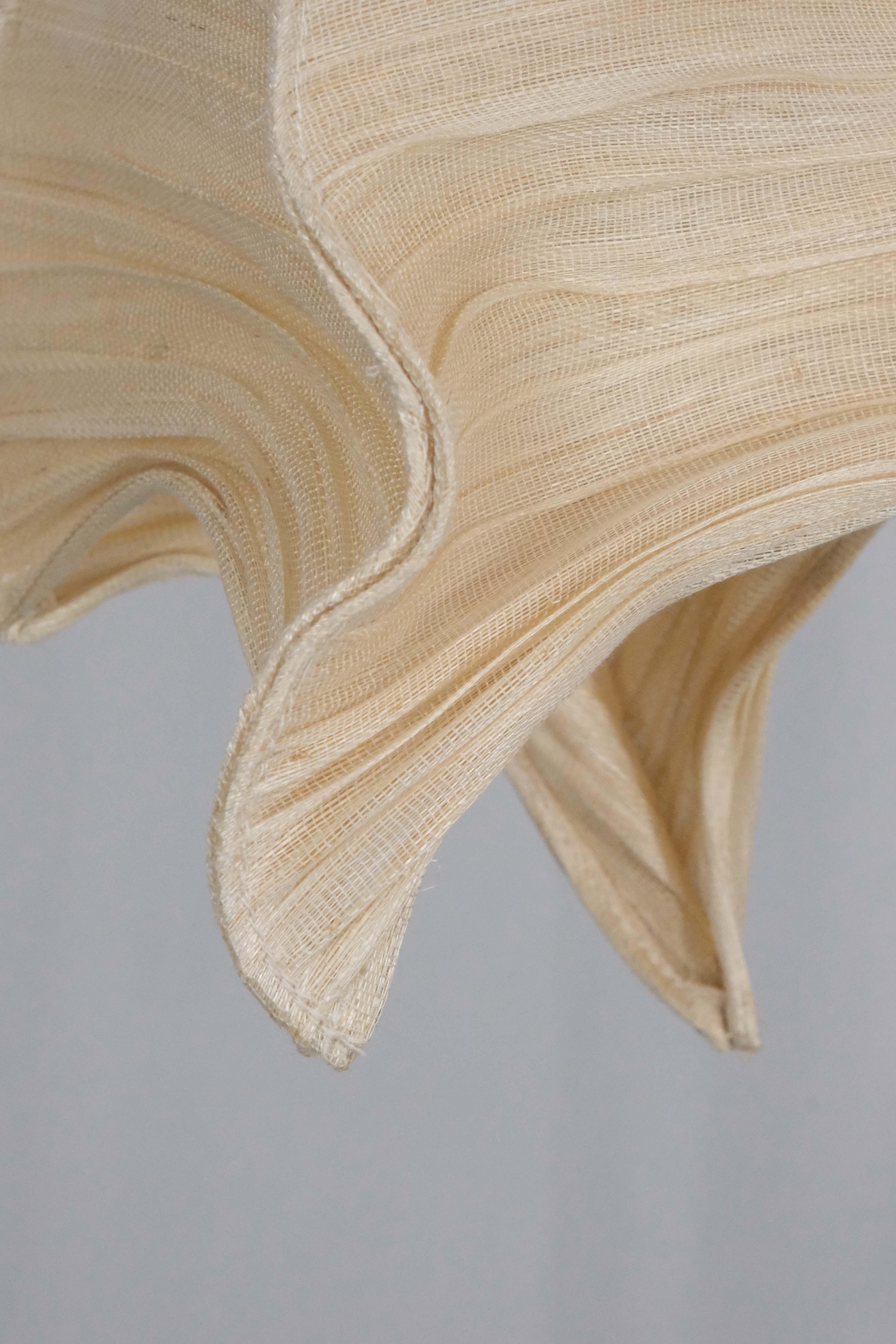 Moderne Pendelleuchte Phantasma aus Stoff von Studio Mirei im Angebot 4