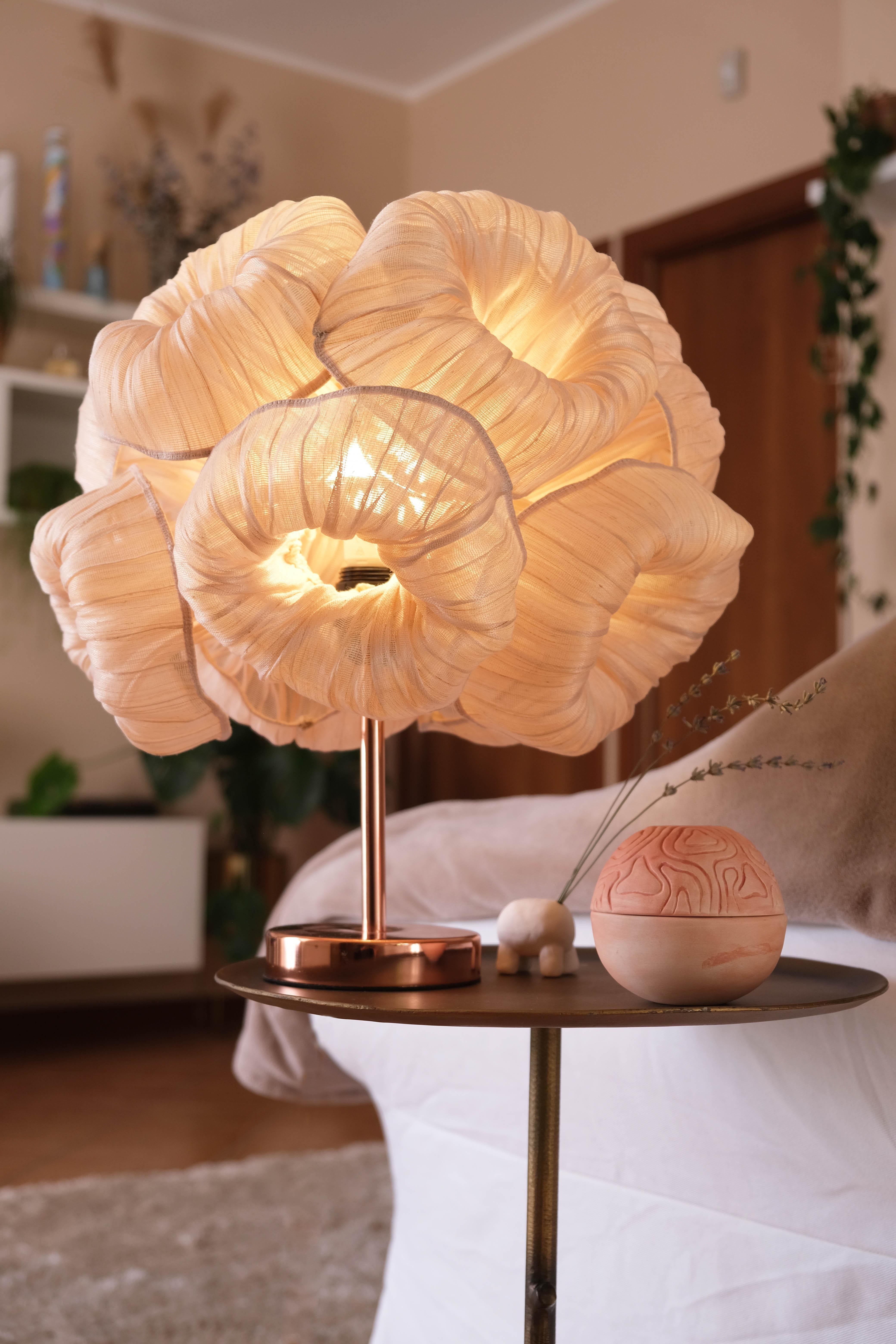 Modern Fabric Sculptural Collectible Table Lamp from Studio Mirei, Anemone 35 In New Condition For Sale In New York, NY