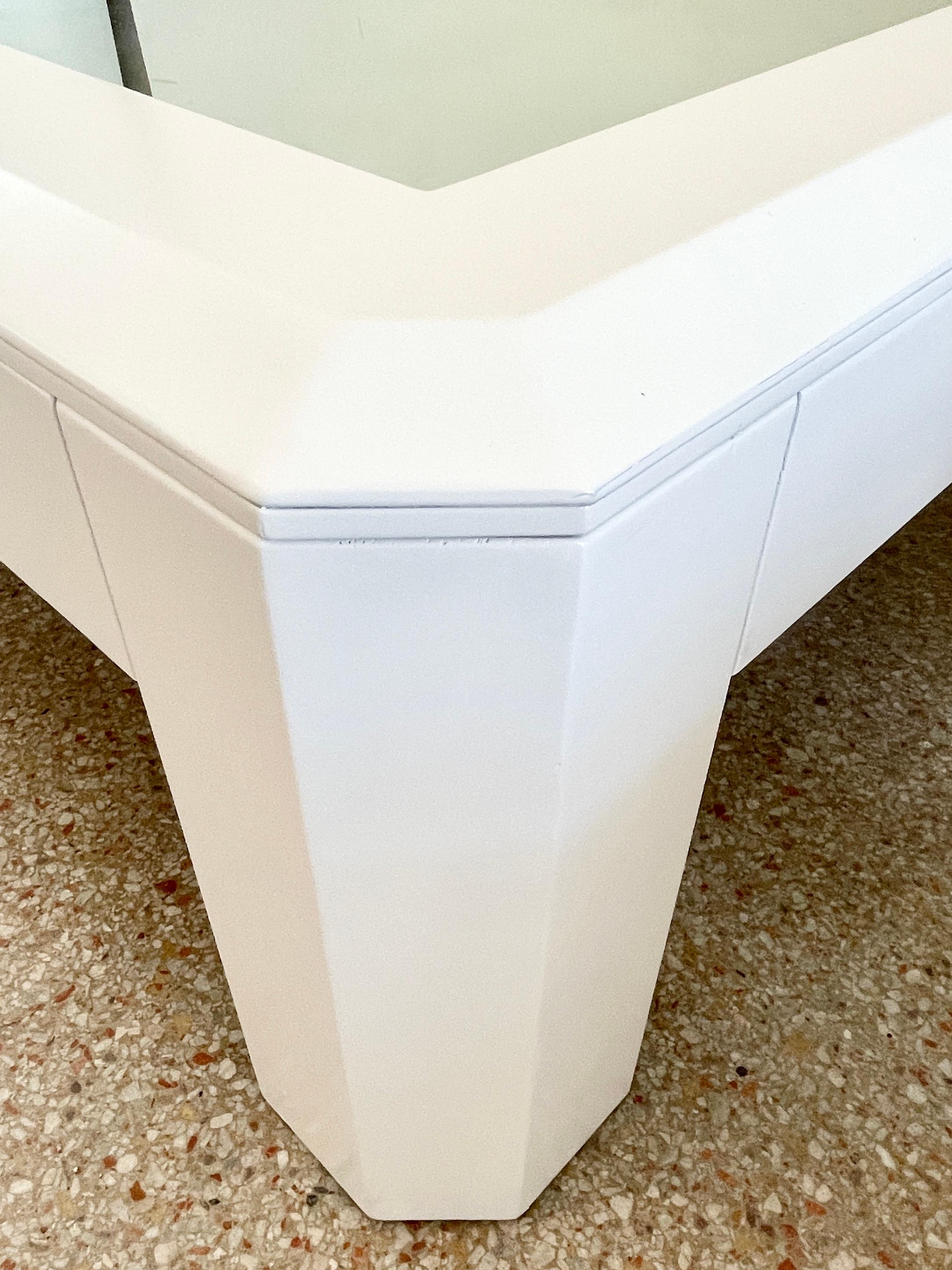 Modern Faceted Mirror Top Coffee Table in Fresh White Lacquer For Sale 5