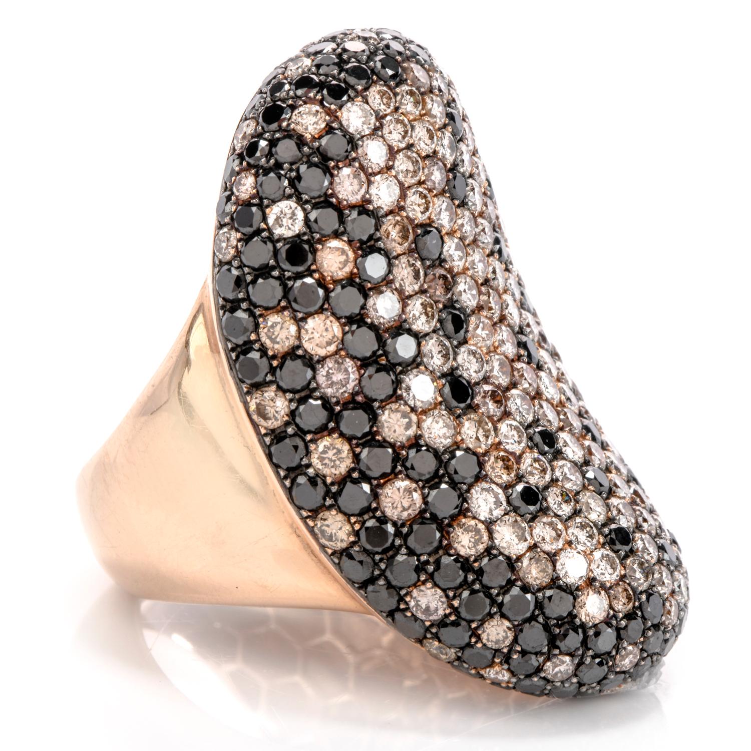 Modern Fancy 9.39cts Diamond 18 Karat Gold Cluster Cocktail  Ring For Sale 1
