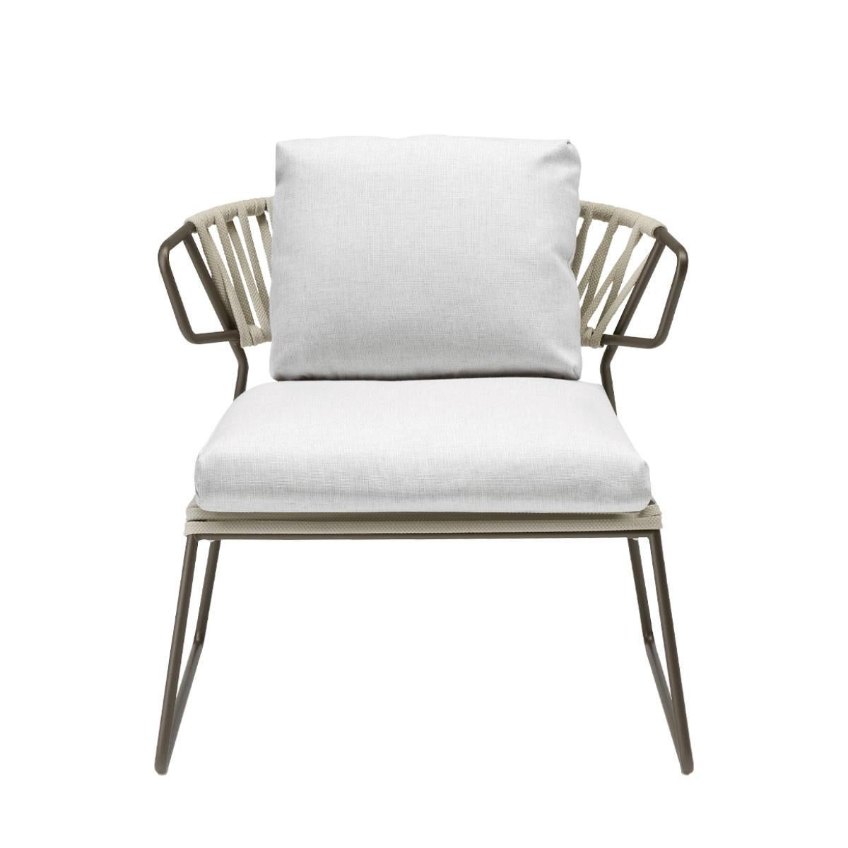 Contemporary Modern Grey Armchair Outdoor or Indoor in Metal and Ropes, 21 century For Sale