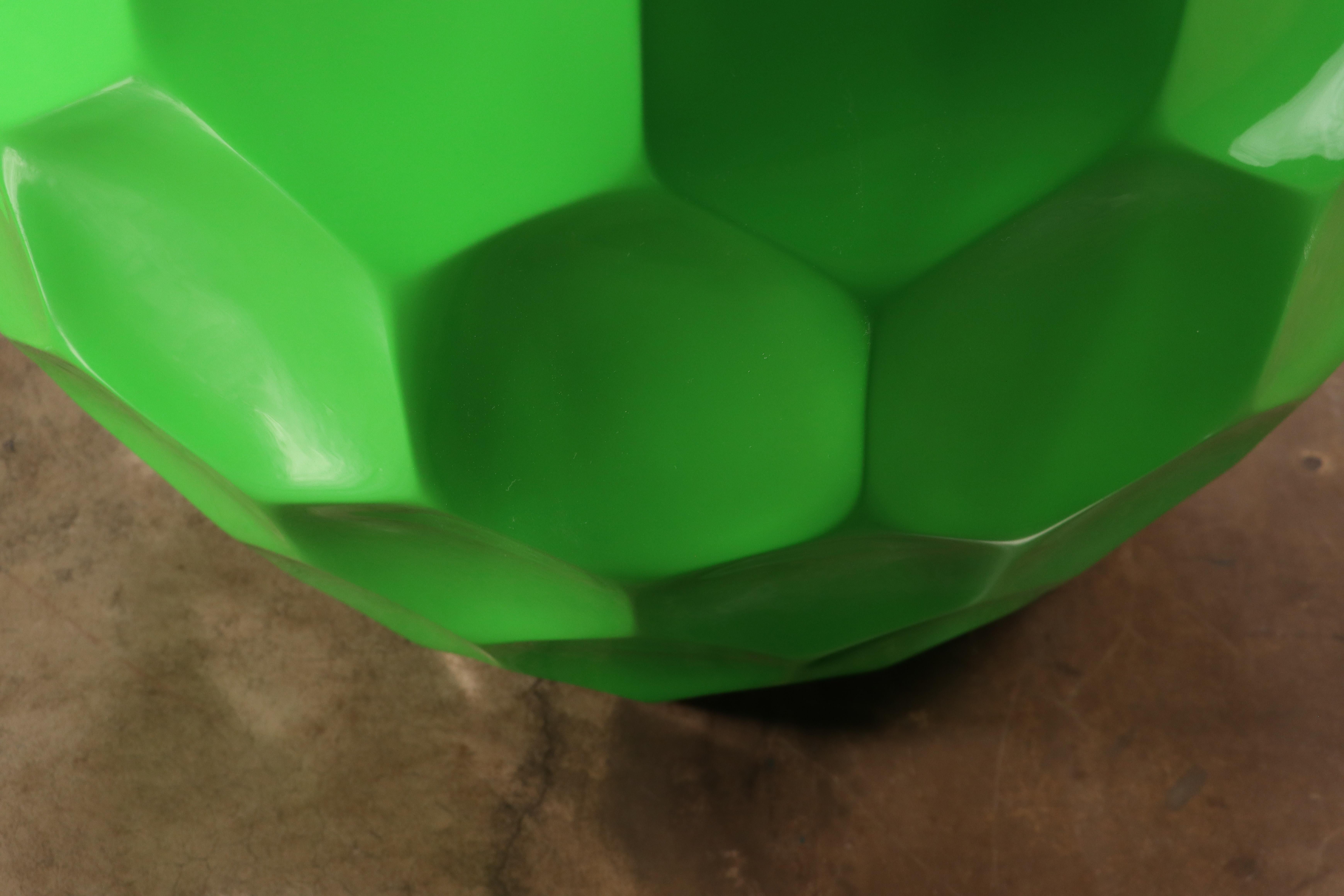 Jardinera Verde Moderna de Fibra de Vidrio para Interior/Exterior de Costantini, Cosimo, en Stock en venta 1