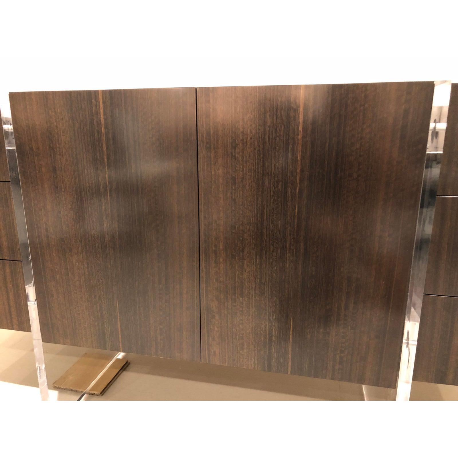Modern Figured Eucalyptus and Acrylic Sideboard Cabinet In New Condition For Sale In Atlanta, GA