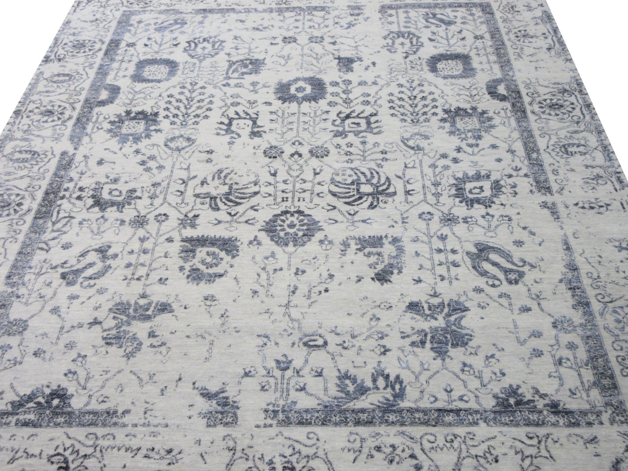 Moderner Teppich aus feiner Wolle und Seide mit gebrochenem Design (Indisch) im Angebot
