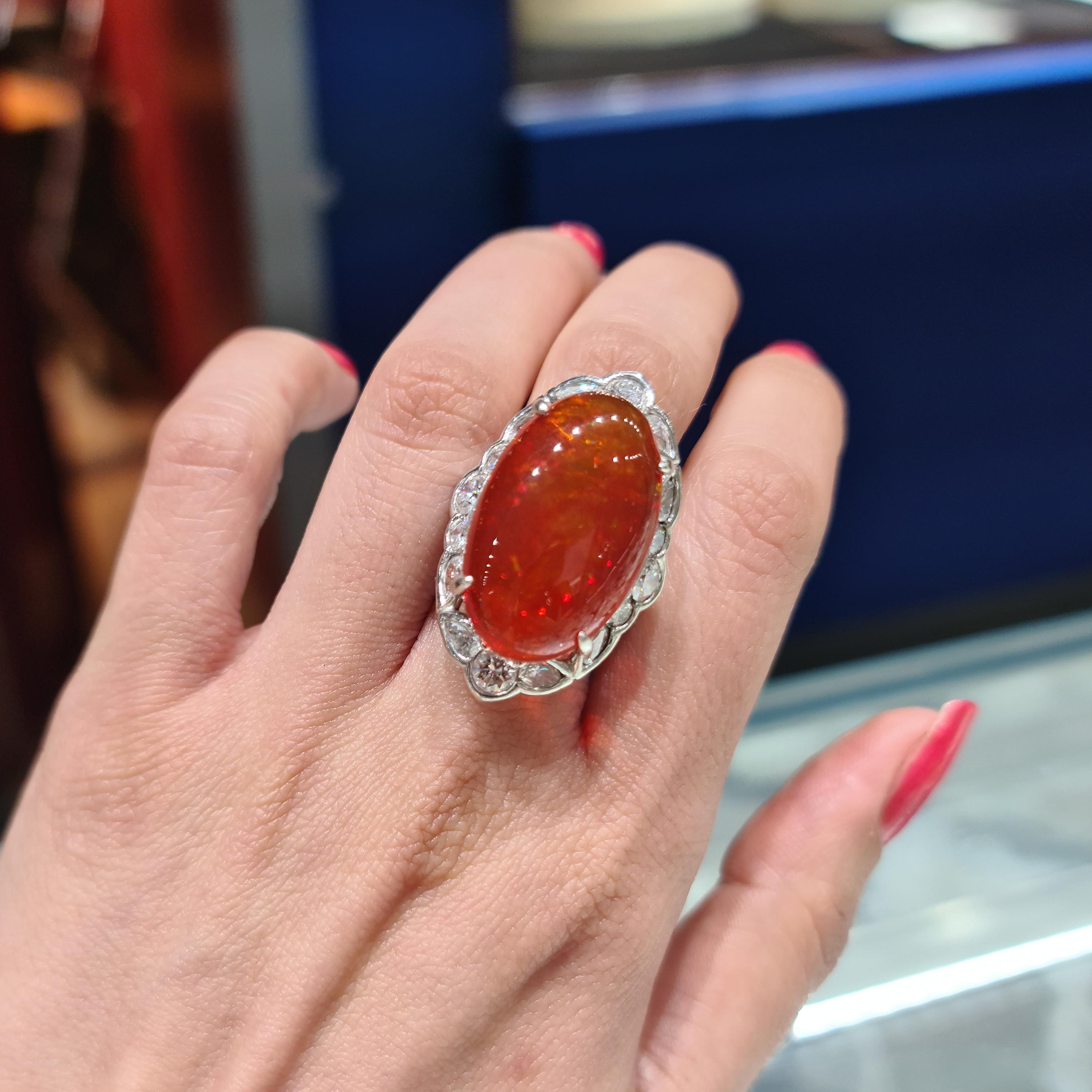 Moderner Cluster-Ring aus Platin mit Feueropal, Diamant und Platin im Angebot 2