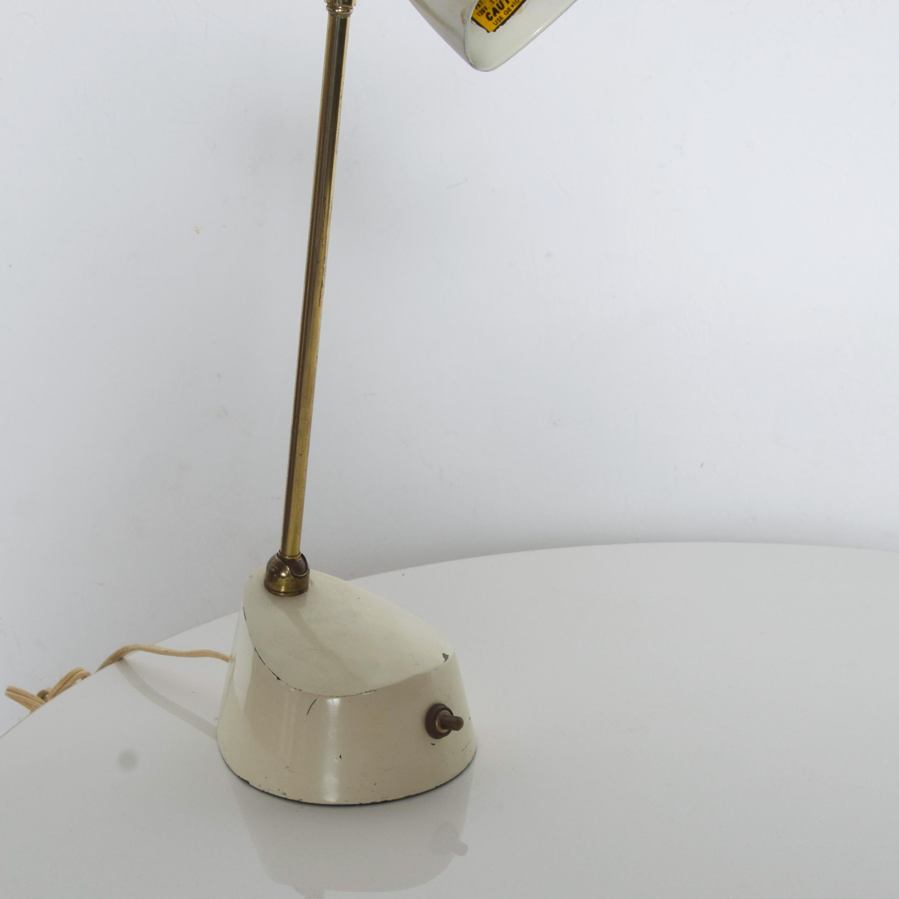 Modern Flair Laurel Brass Pivot Cone Lamp Desk Task Light 1950s Midcentury In Good Condition In Chula Vista, CA