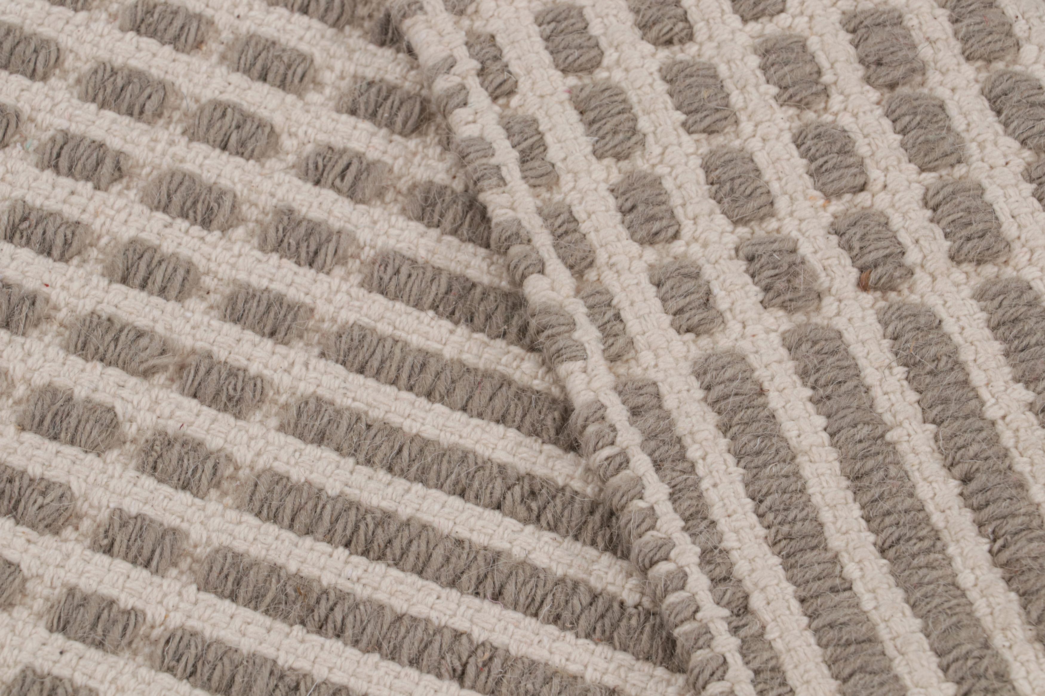 Fine XX secolo Moderno modello a righe geometriche a trama piatta beige e marrone in vendita