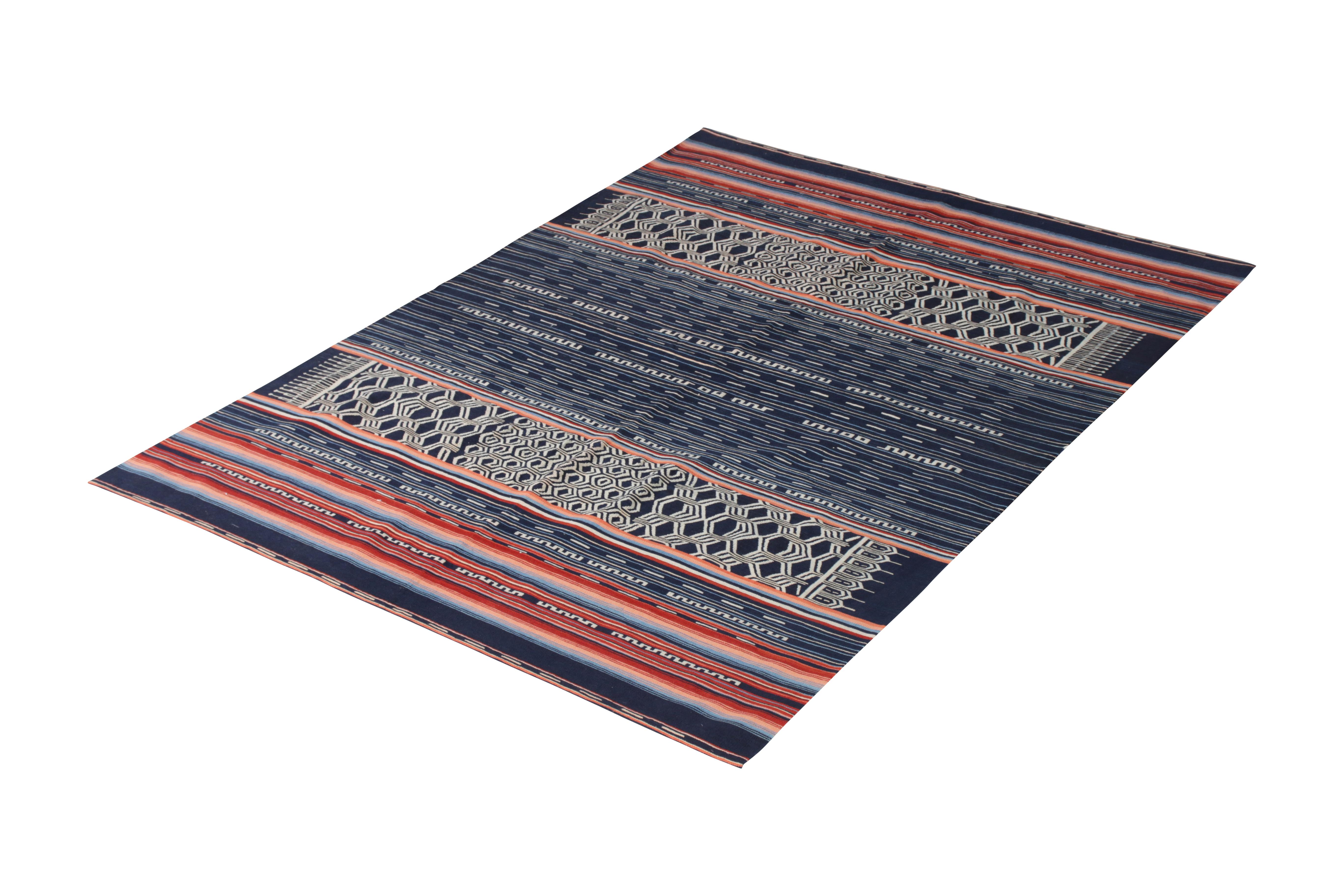 An unveiling from the modern Kilim selections in the Kilim & flat-weave collection from Rug & Kilim-here celebrating a 6 x 8 Kilim from the works of Teddy Sumner-handmade in a wool flat-weave in this distinctive take on Art Deco style and good