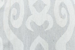 Modern Flatweave Arabesque Gray With White Carpet "Silver Whisper"
