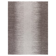 Tapis moderne à motif géométrique gris et taupe, tissé à plat, « Rainfall » de Doris Leslie Blau