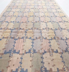 Moderner, flachgewebter, geometrischer Teppich in zartem Beige „Name Aquarelle“ von Doris Leslie Blau